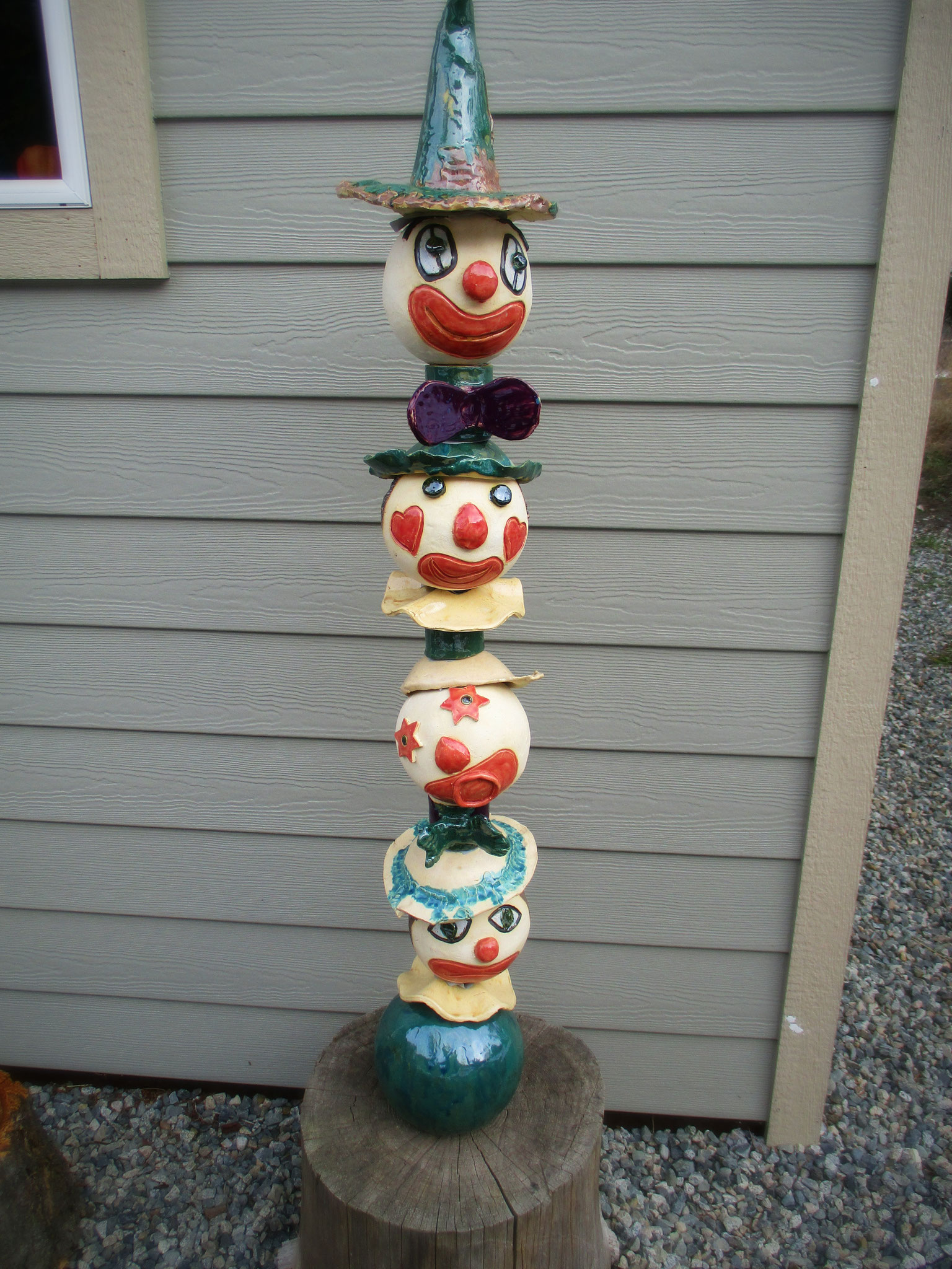 Clown Totem at the entrance