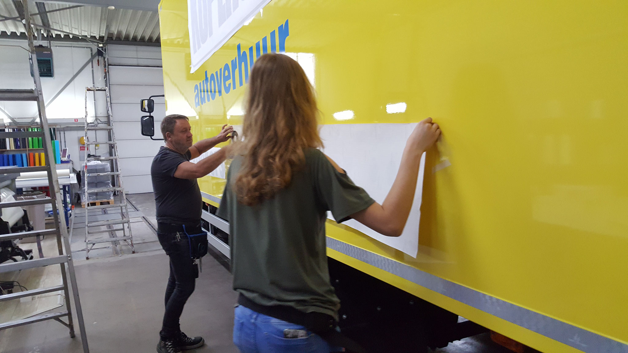 autobelettering-autoreclame-belettering-reclame-vrachtwagenbelettering