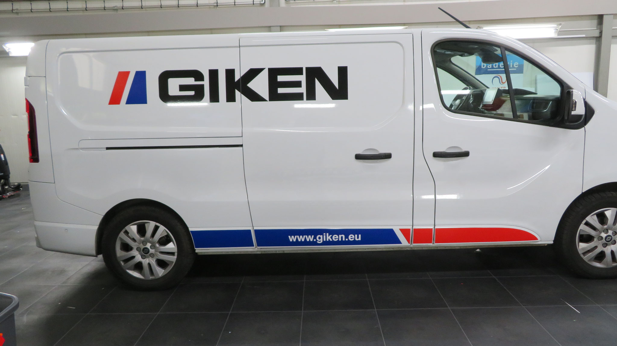 autobelettering-autoreclame-belettering-reclame-vrachtwagenbelettering