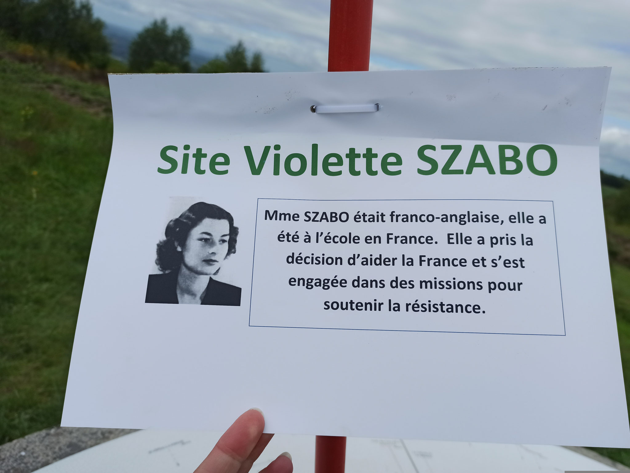 Chaque groupe portait le nom d'un Résistant local. Ici, Violette Szabo pour l'école de Linards.