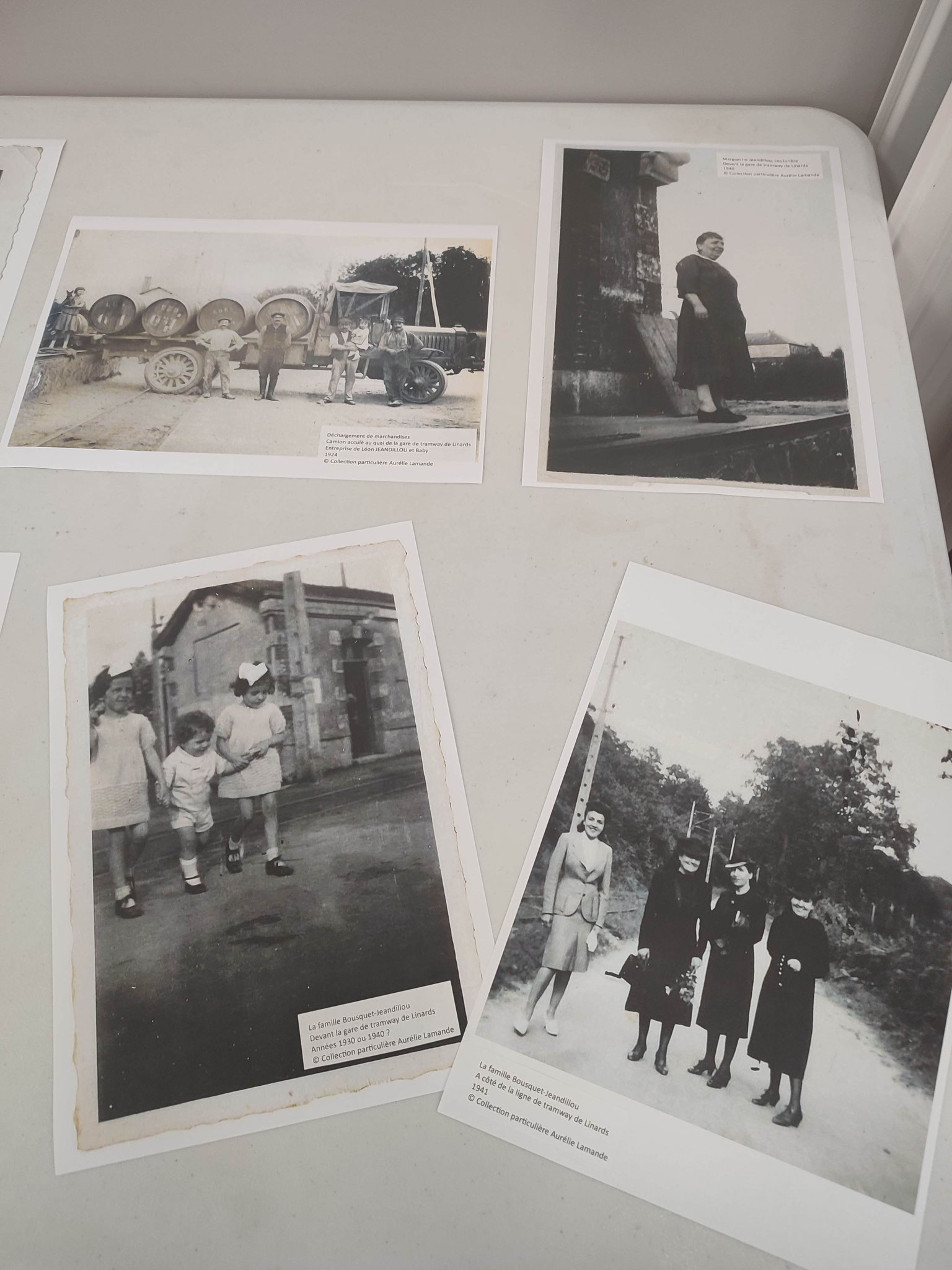 Linards -  Photos collectées auprès des familles de particuliers où l'on voit la gare de tramway