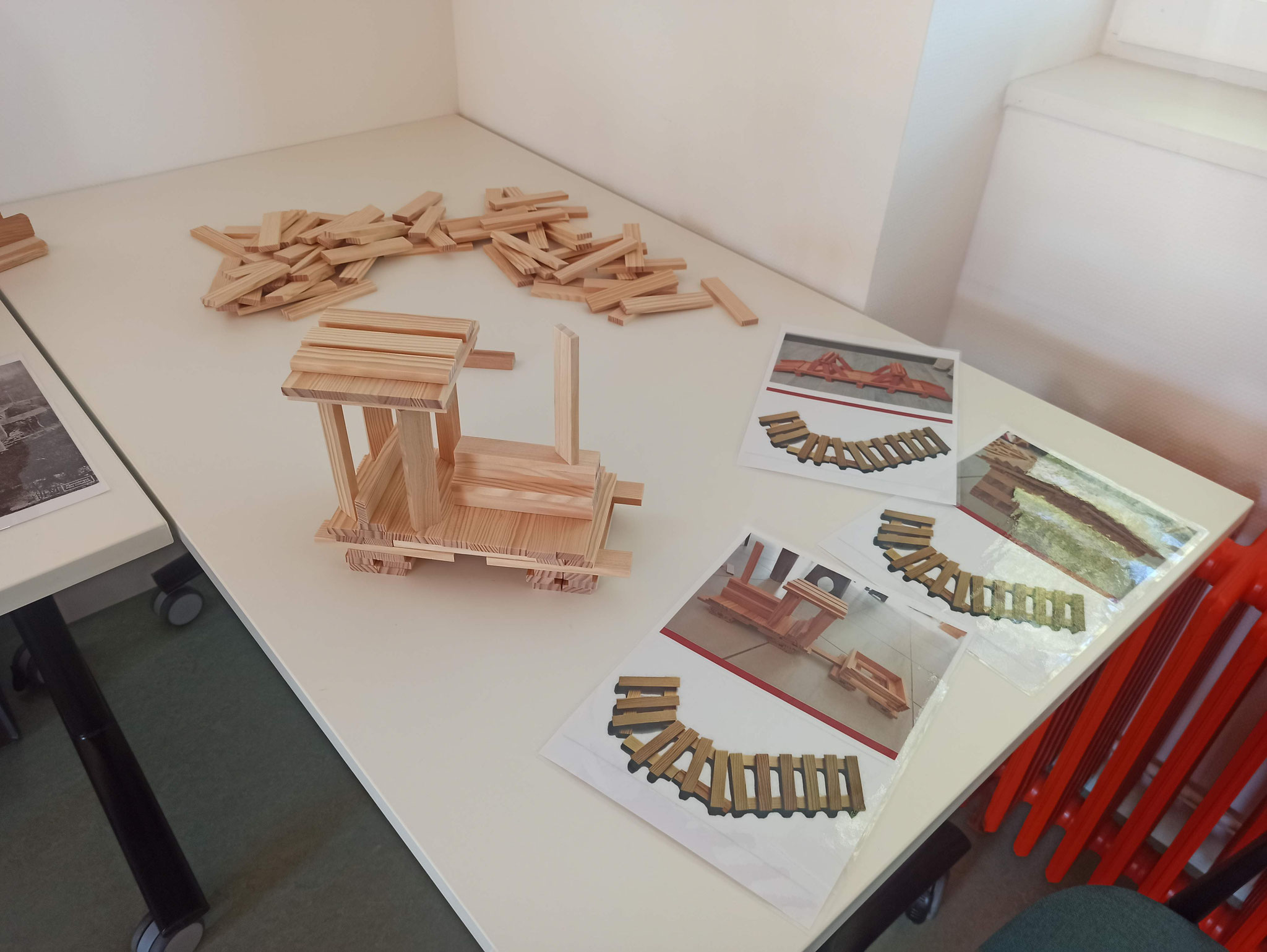 Pôle Constructions en kaplas pour les enfants.