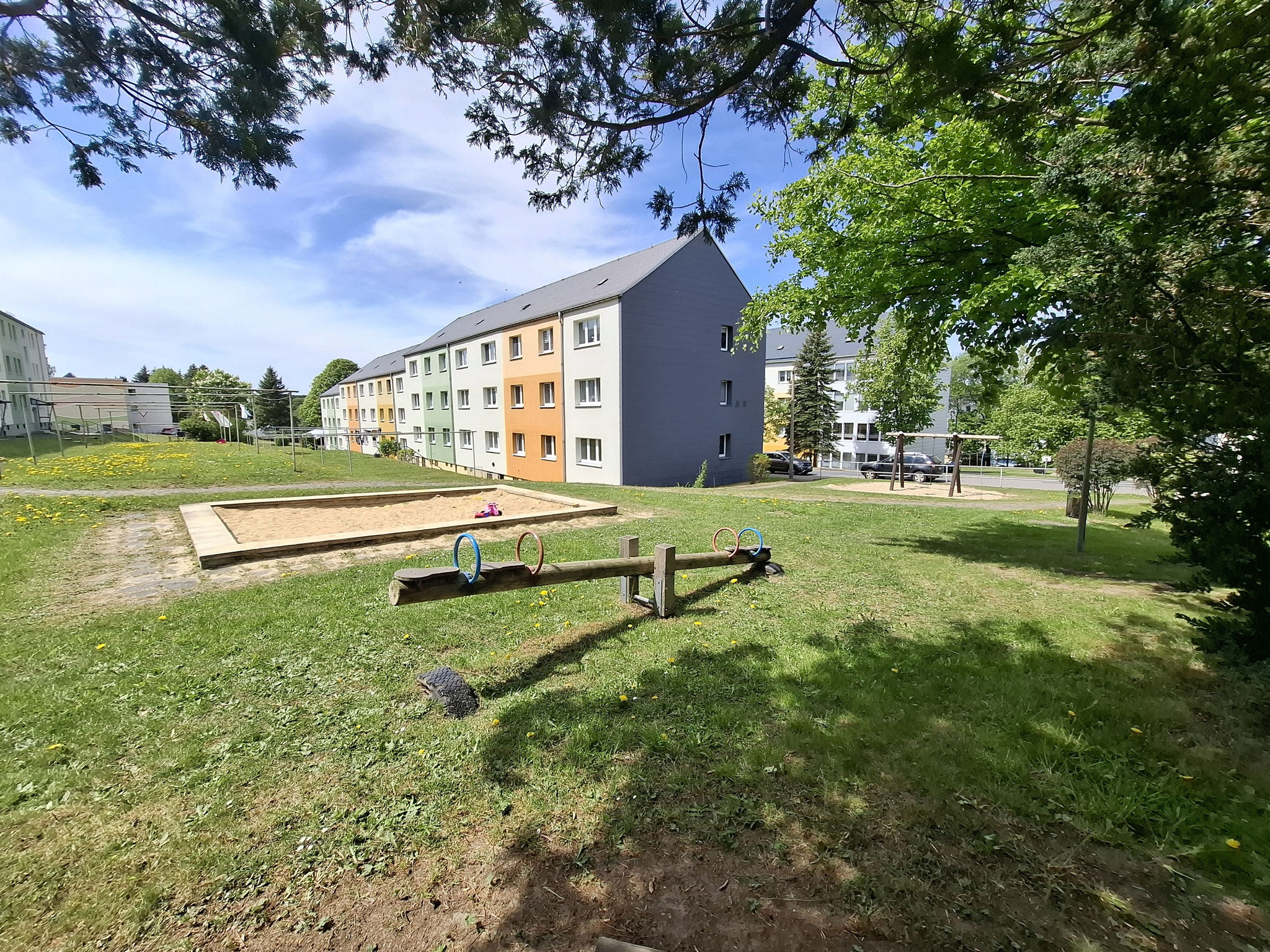 Hausansicht Wohngebäude im Wohngebiet Zöblitz