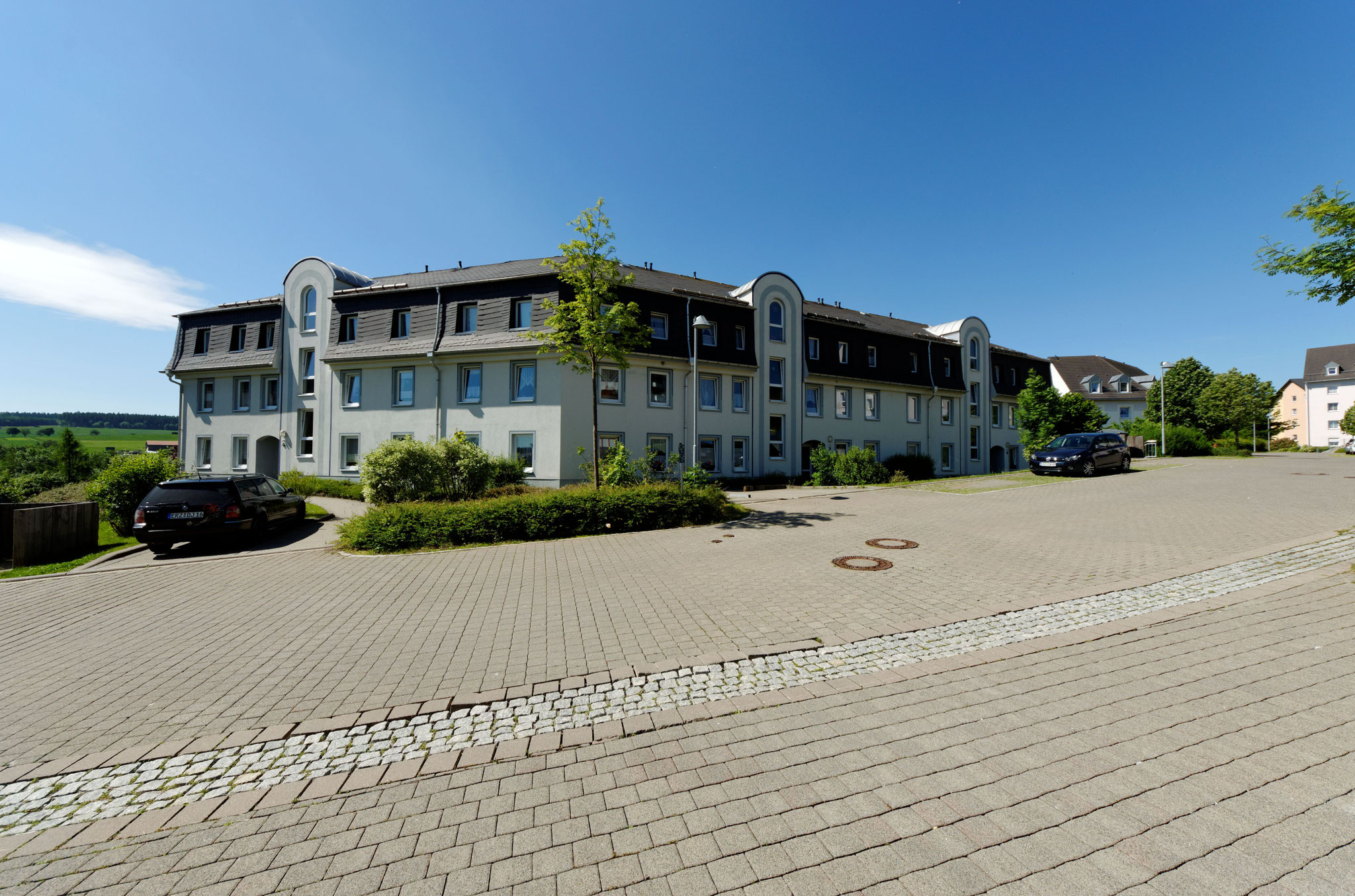 Hausansicht Wohngebäude im Wohngebiet Rudolf-Mauersberger-Straße
