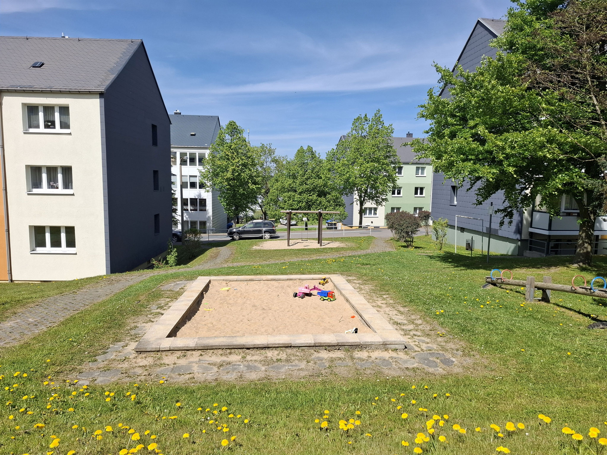 Hausansicht Wohngebäude im Wohngebiet Zöblitz
