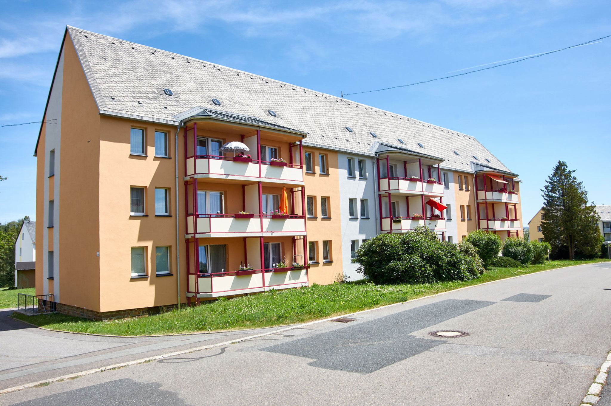 Hausansicht Wohngebäude im Wohngebiet Hans-Beimler-Ring