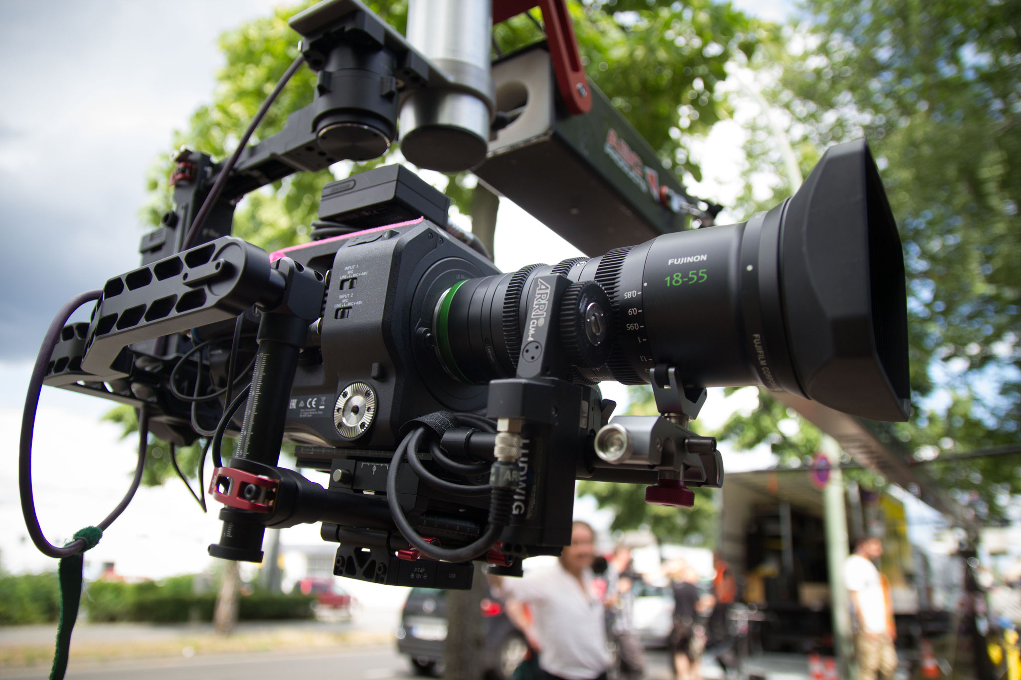FS7 mit Fujifilm-Zoom MK 18-55 auf dem Gimbal Ronin 1 am Kran