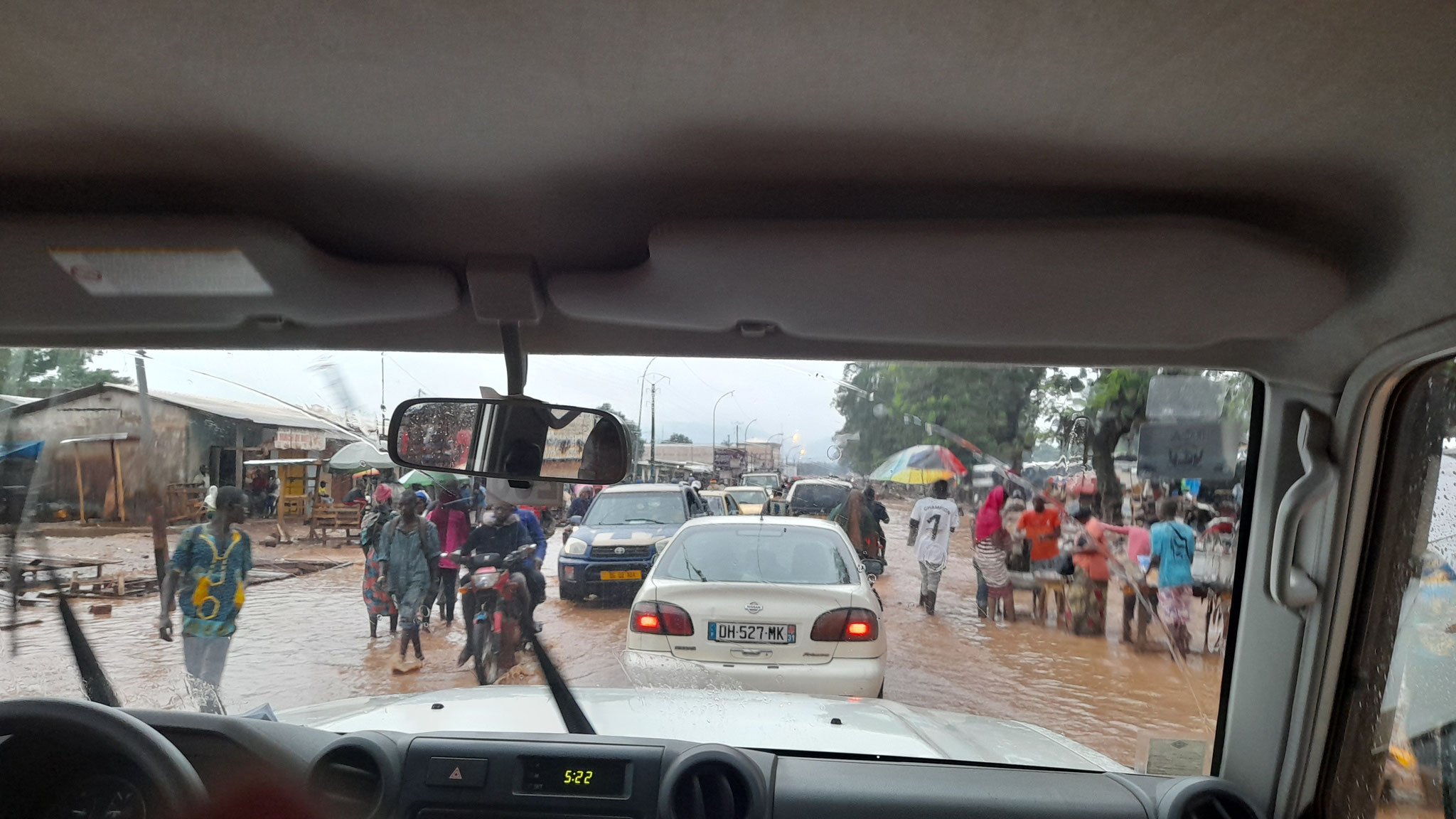 The day of arrival in Bangui, CAR, in 3 September 2021. During the rainy season the unpaved streets get flooded. This photo was taken around 17h after the arrival at the airport.