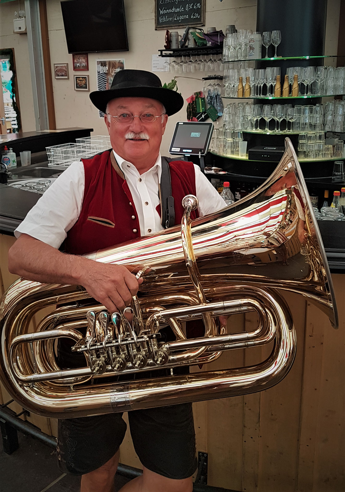 Miche mit der Tuba