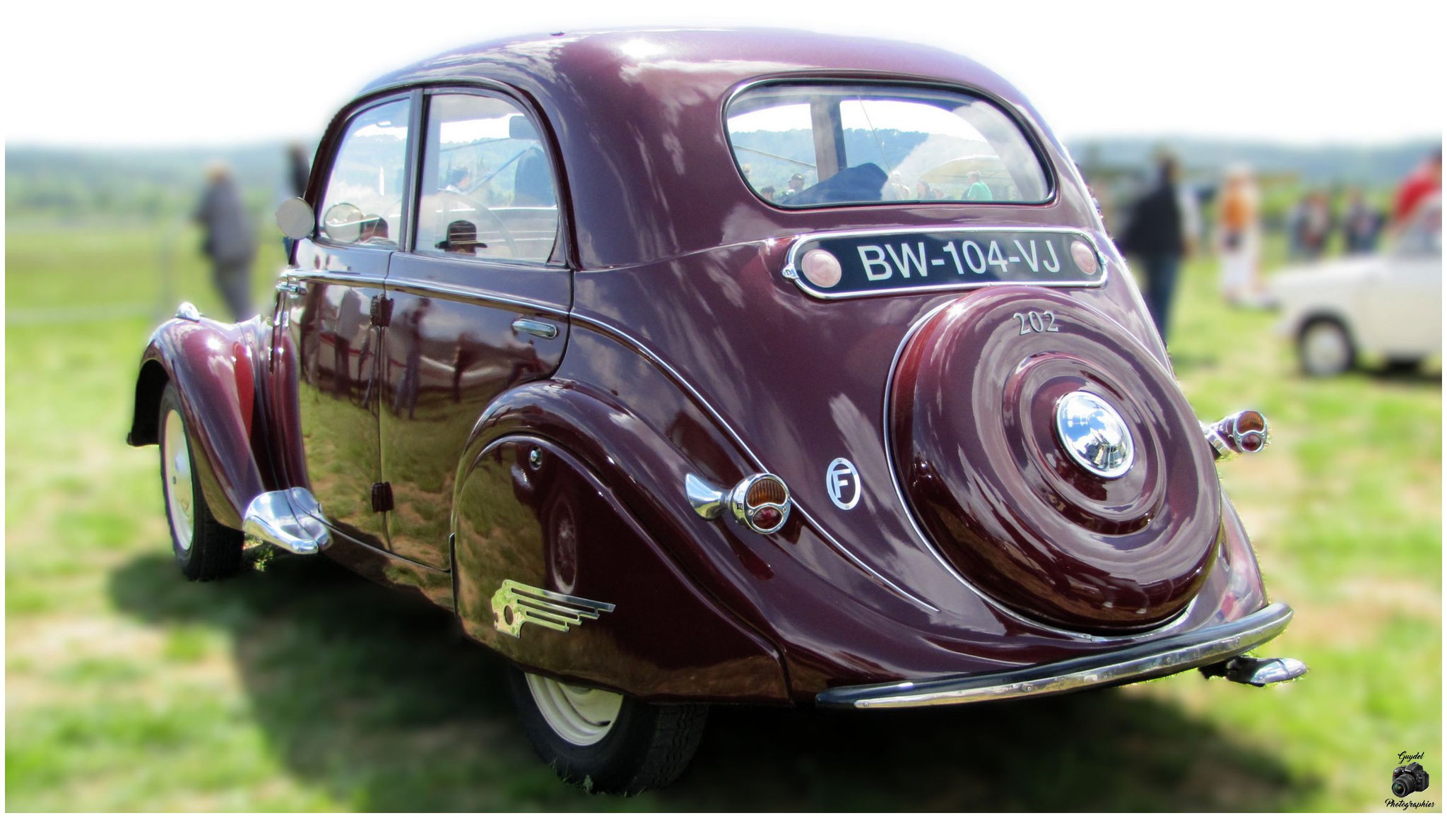 Peugeot 202 Arrière