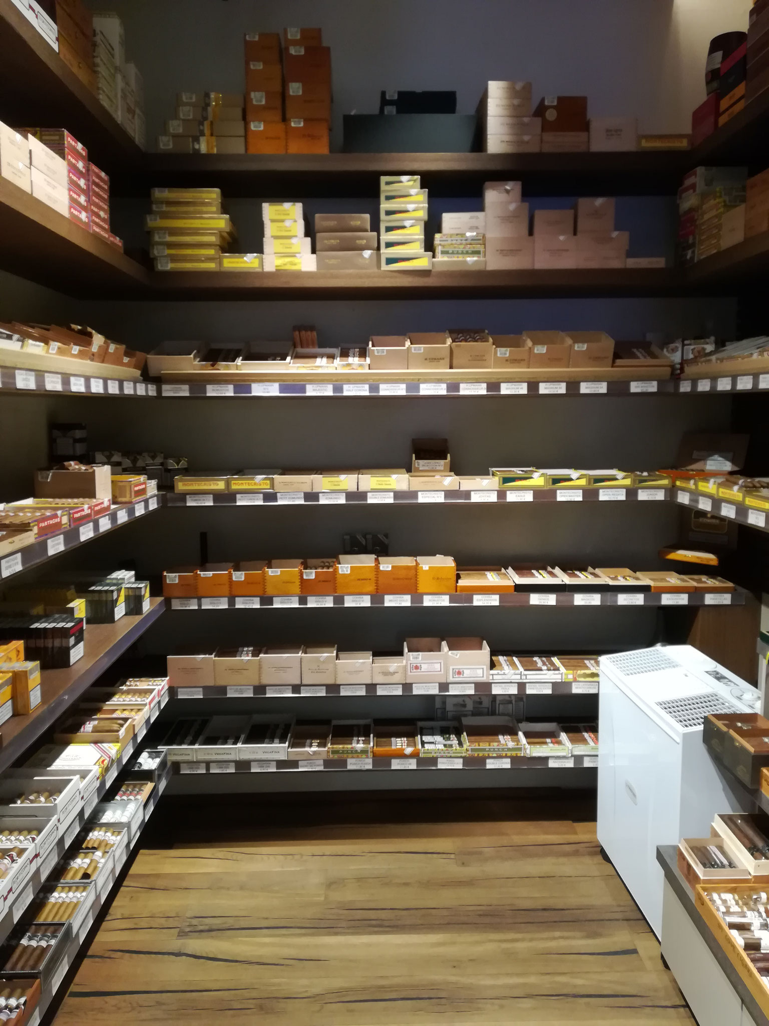 CIGAR HUMIDOR cigarhumidors seite!