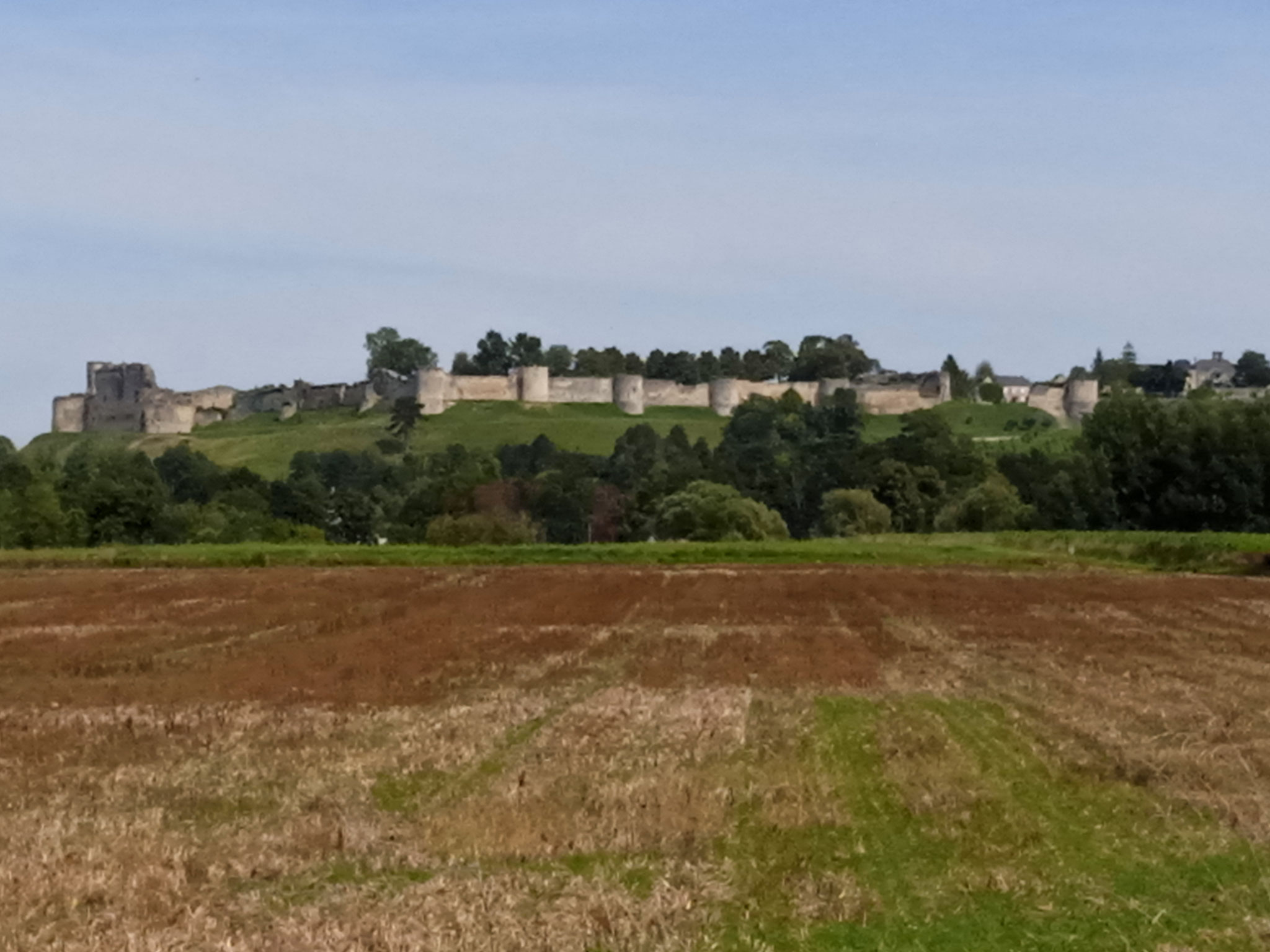 Coucy-le-Château, cité médiévale (dept 02).