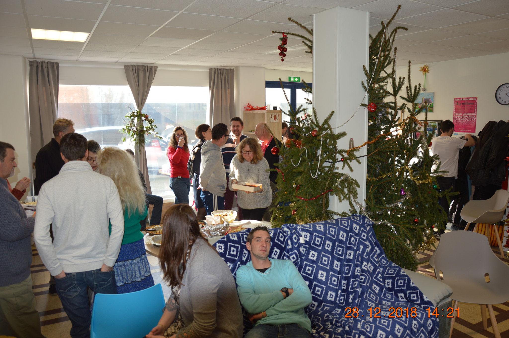 Fêtes de fin d'année ! repas partagé on était 30 personnes. Super !!