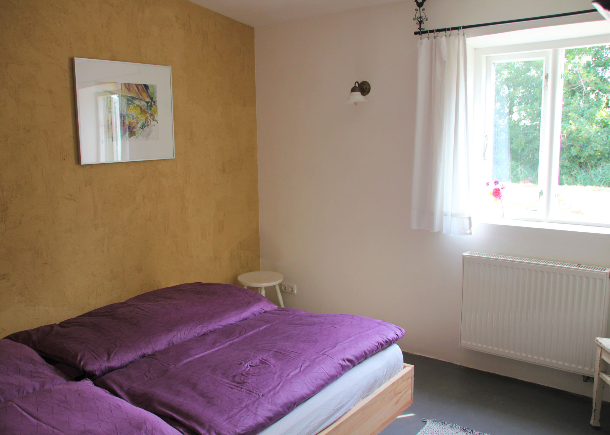 Schlafzimmer unten mit 1.60m Bett