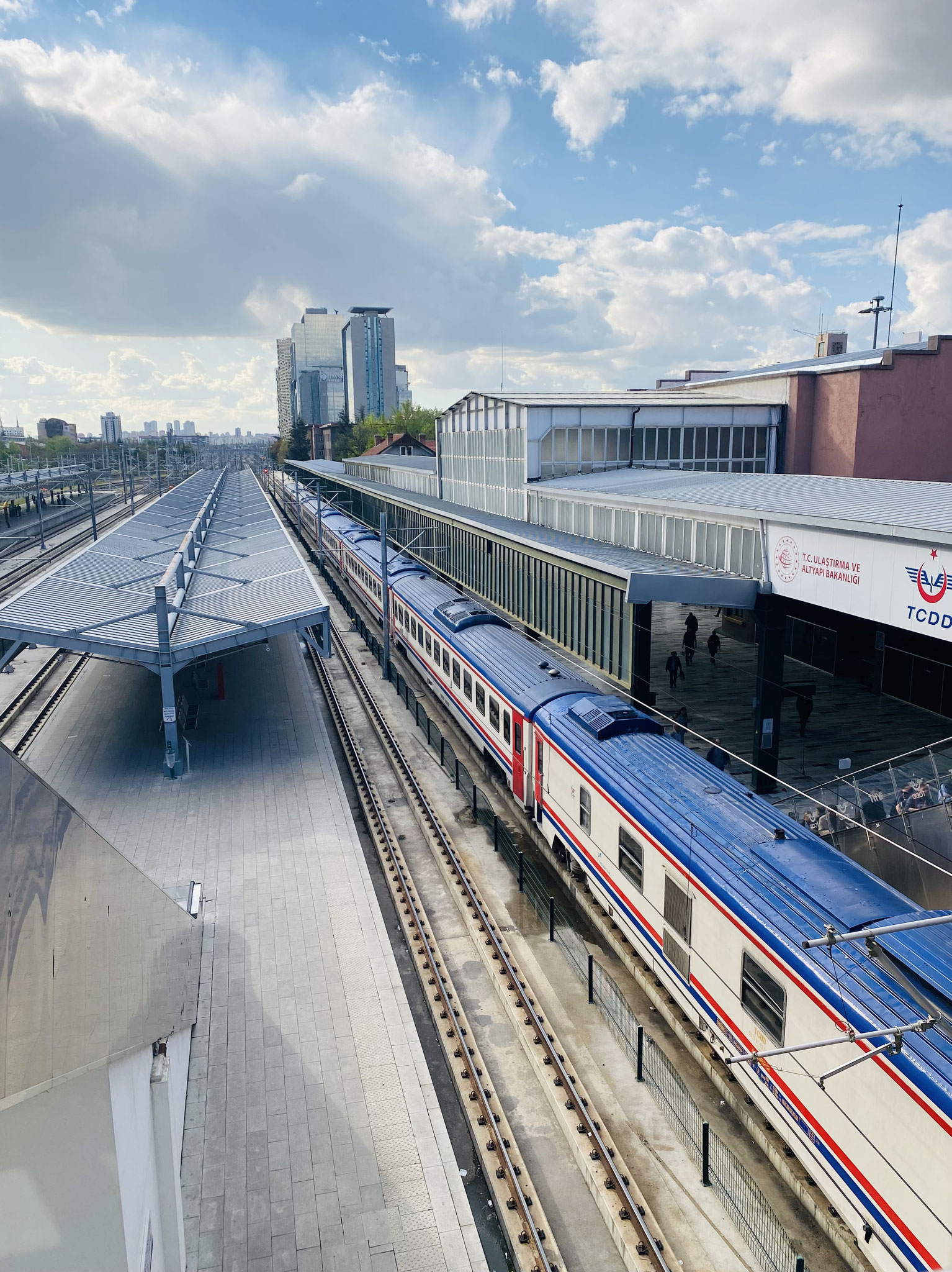 Kurz vor der Abfahrt am Hauptbahnhof in Ankara.