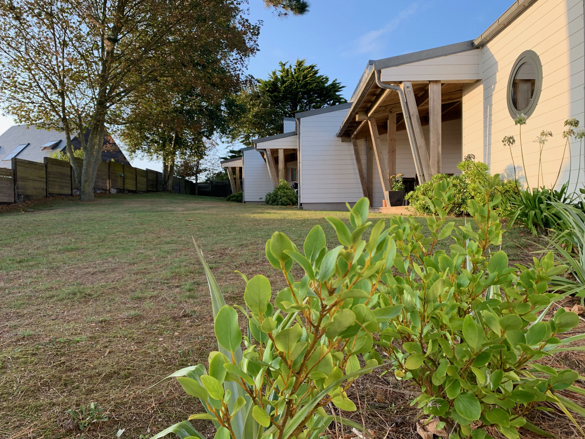 Villas : Terrace side with garden view