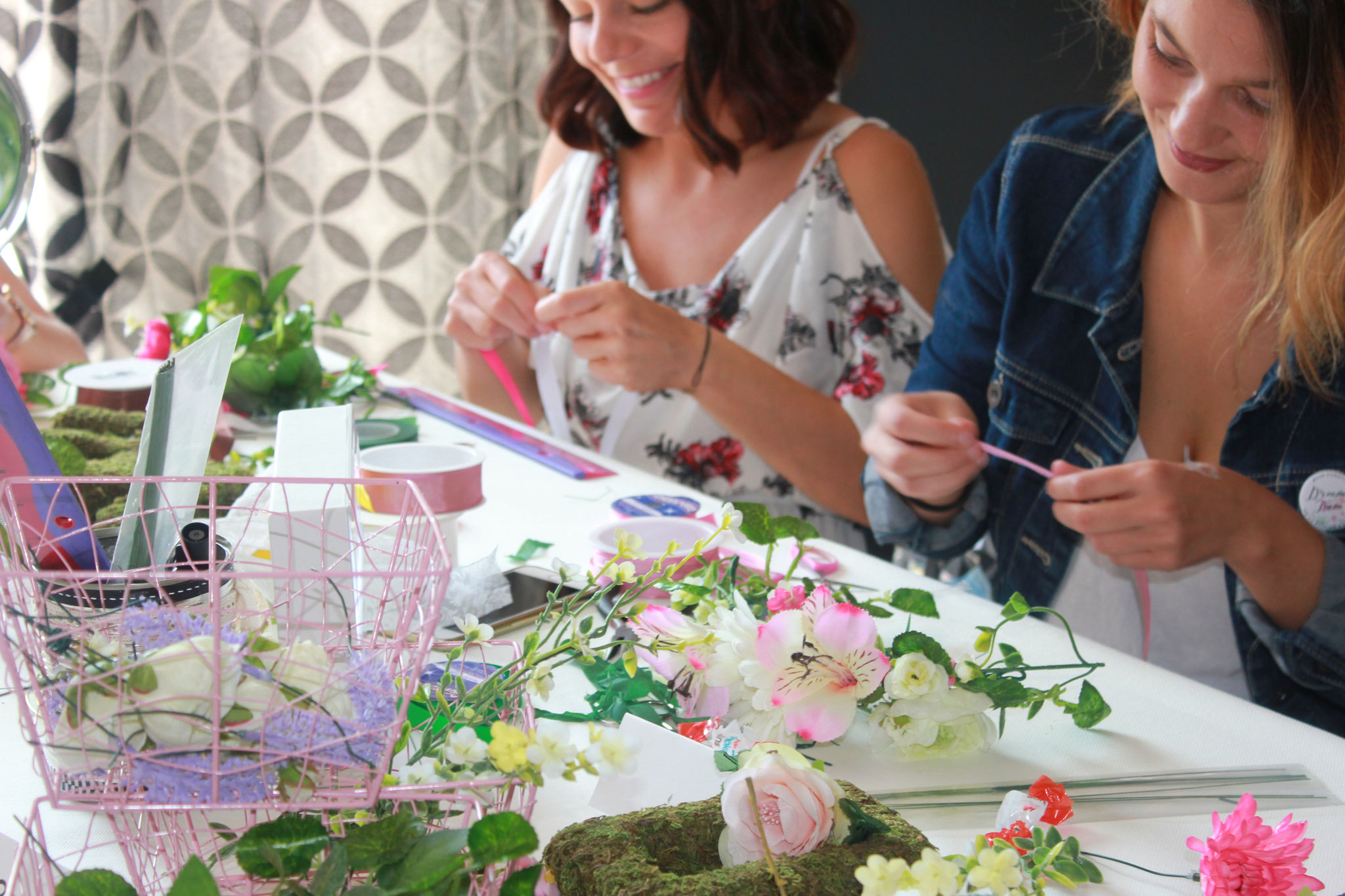 Atelier DIY EVJF Couronne de fleurs synthétiques