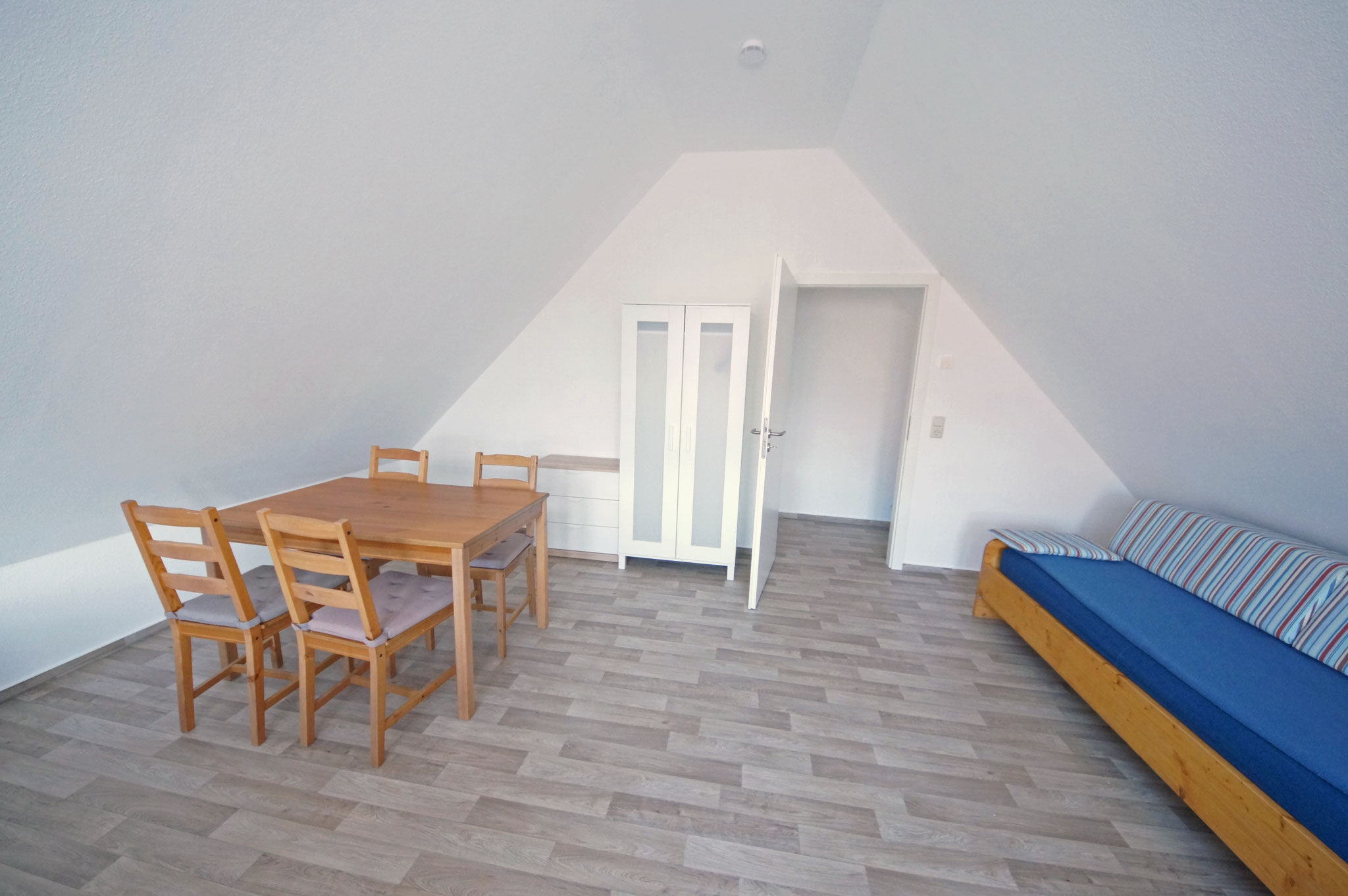 2. Schlafzimmer