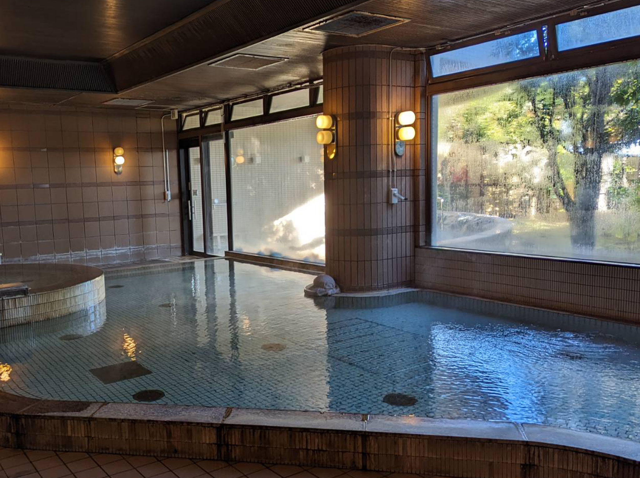 男子温泉大浴場