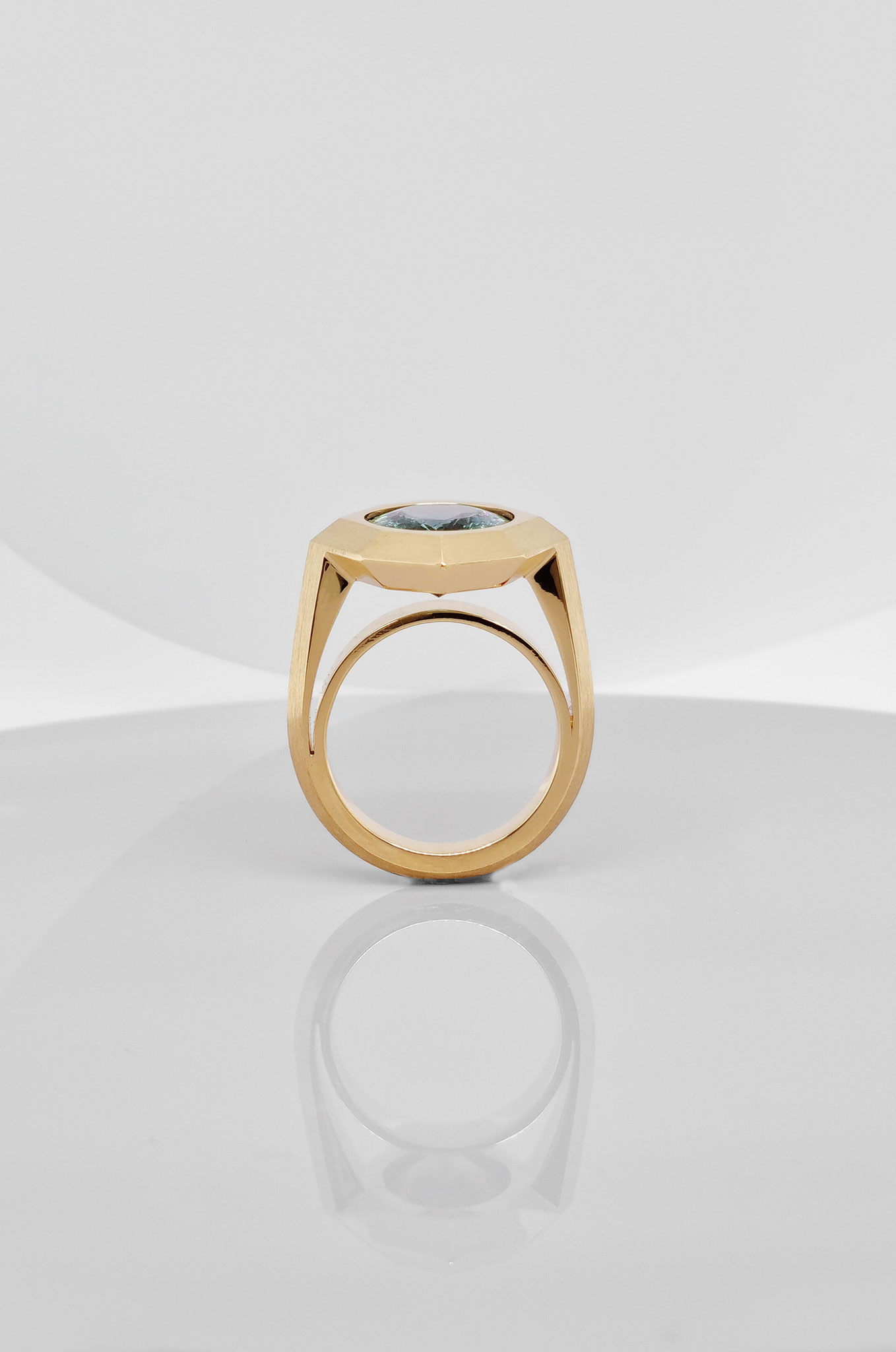 Ring aus 18 karat Gelbgold, Turmalin 6,65 carat, 6.500 Euro