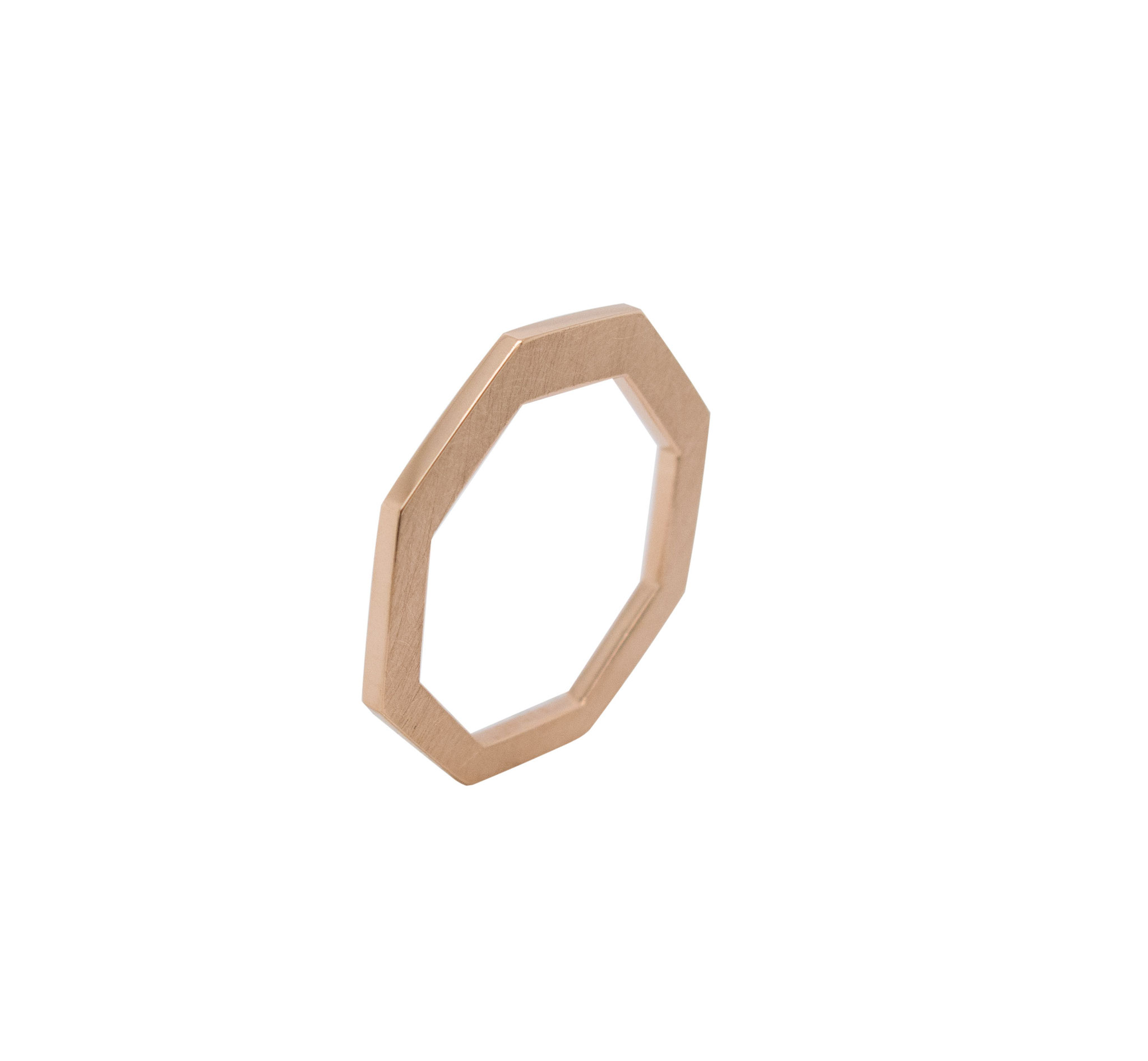 Achteckring, 18 karat Rotgold 940 Euro