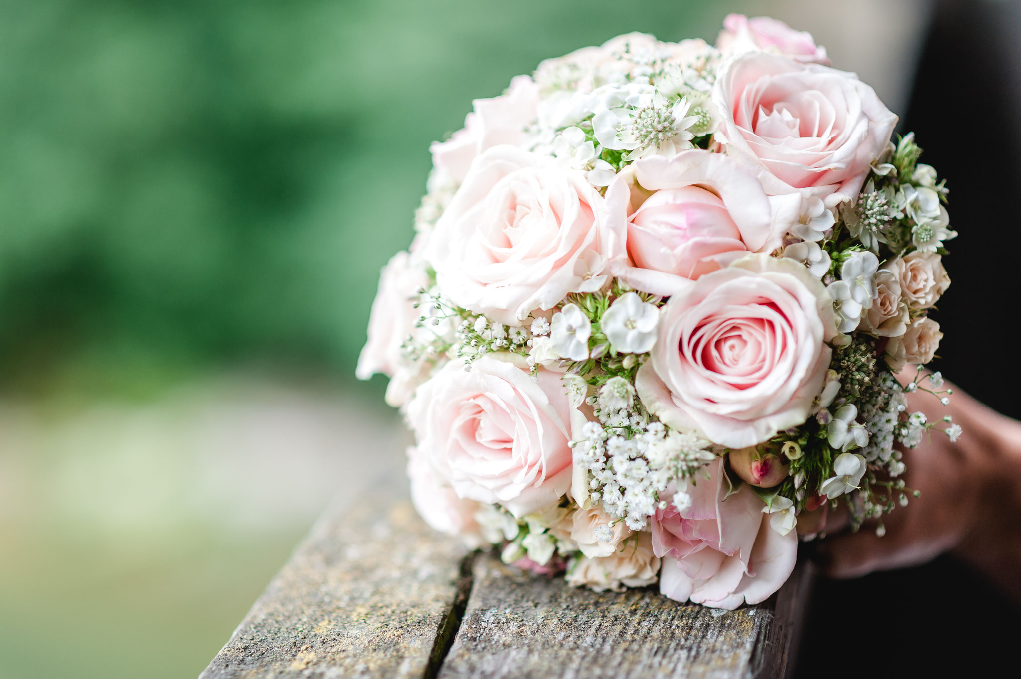 Hochzeit - Blumen verzaubern