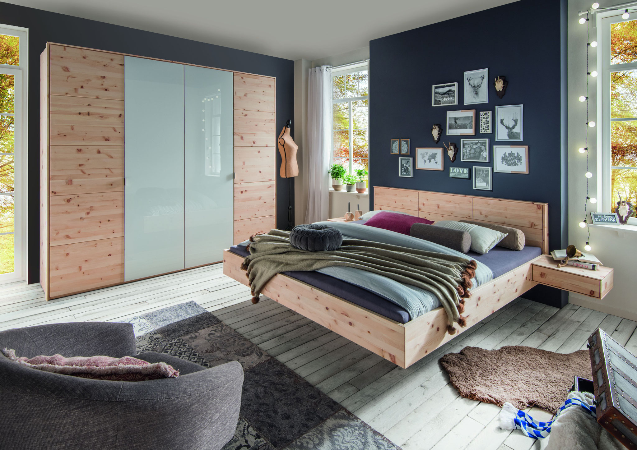 Schlafzimmer - Naturholzmöbel