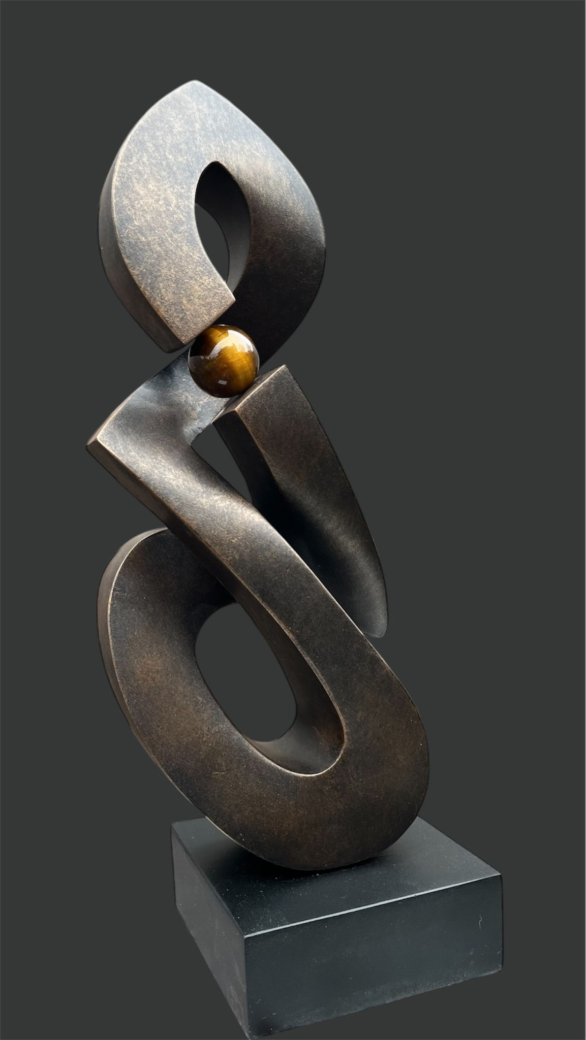Symphony small, 41 cm hoog, neolith 6/8