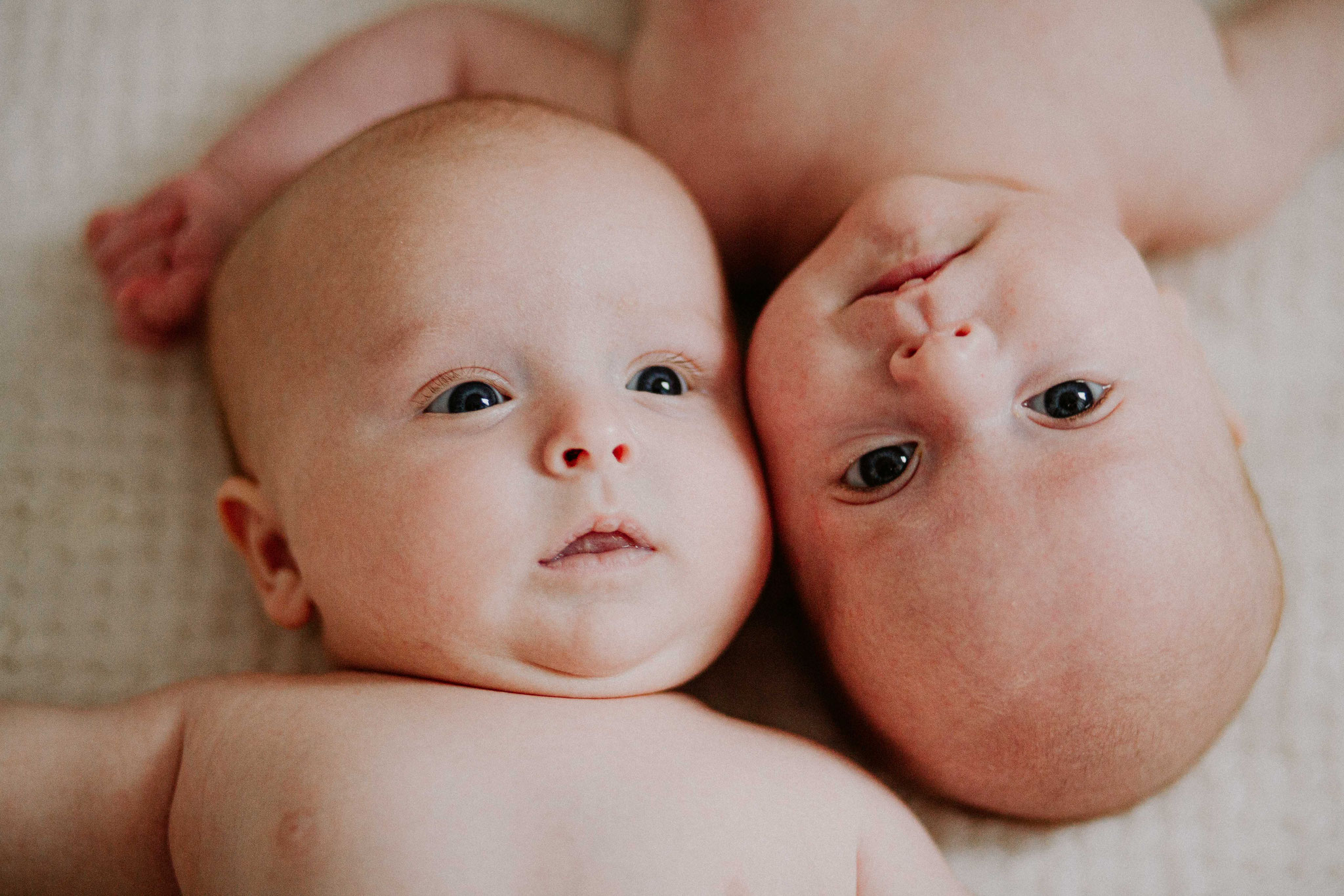 Zwillinge Babyshooting Babyfotos NRW Essen, Düsseldorf, Hamminkeln, Wesel, Portraitfotos, Newborn, Rebecca Adloff Fotografie