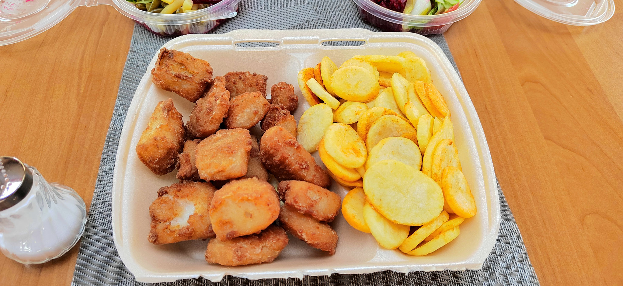 Kibbeling mit Bratkartoffeln