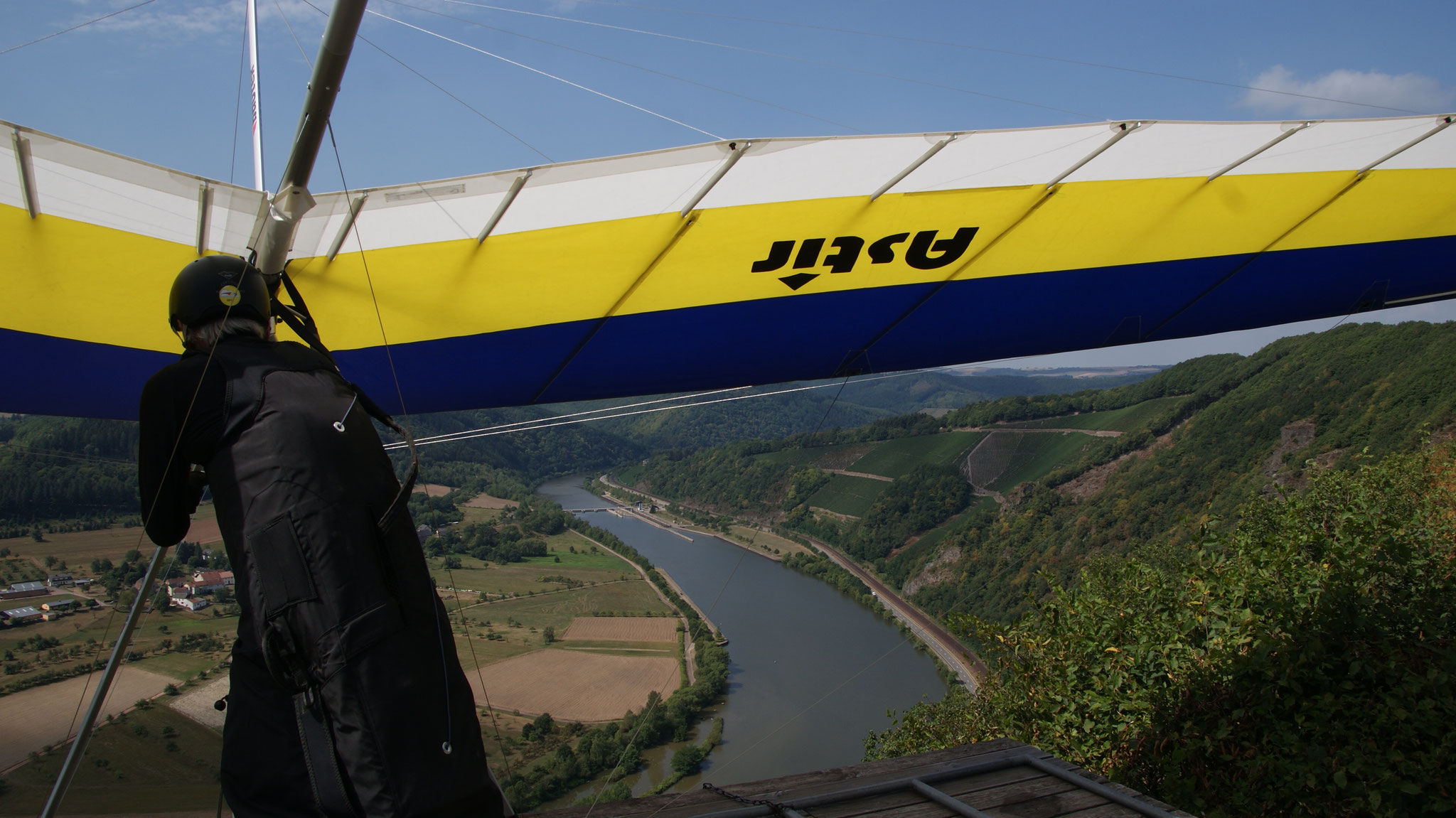 Astir: eine Nasenlänge voraus - bautek GmbH