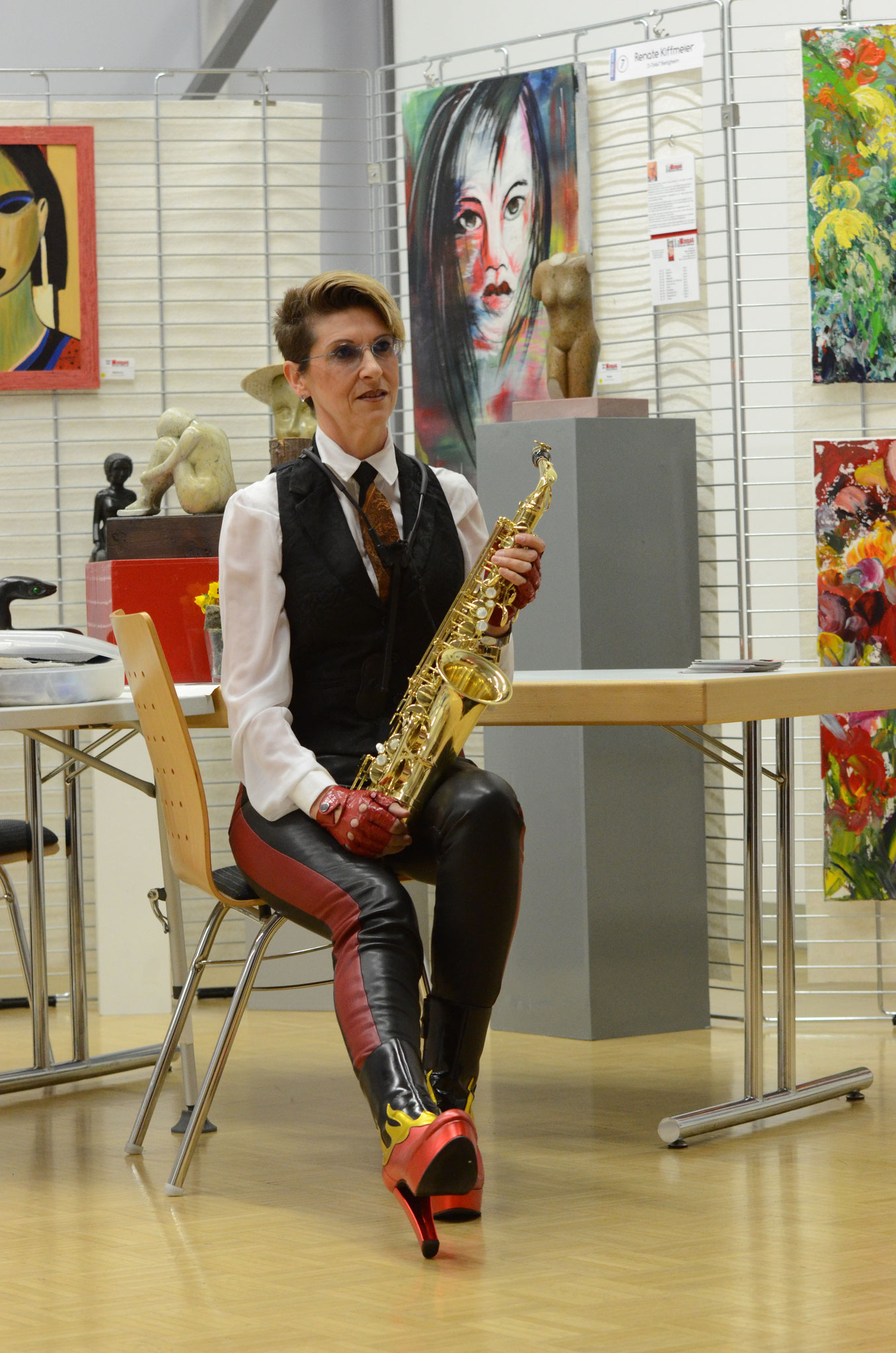 "VERNISSAGE TO GO!" --- instrumental