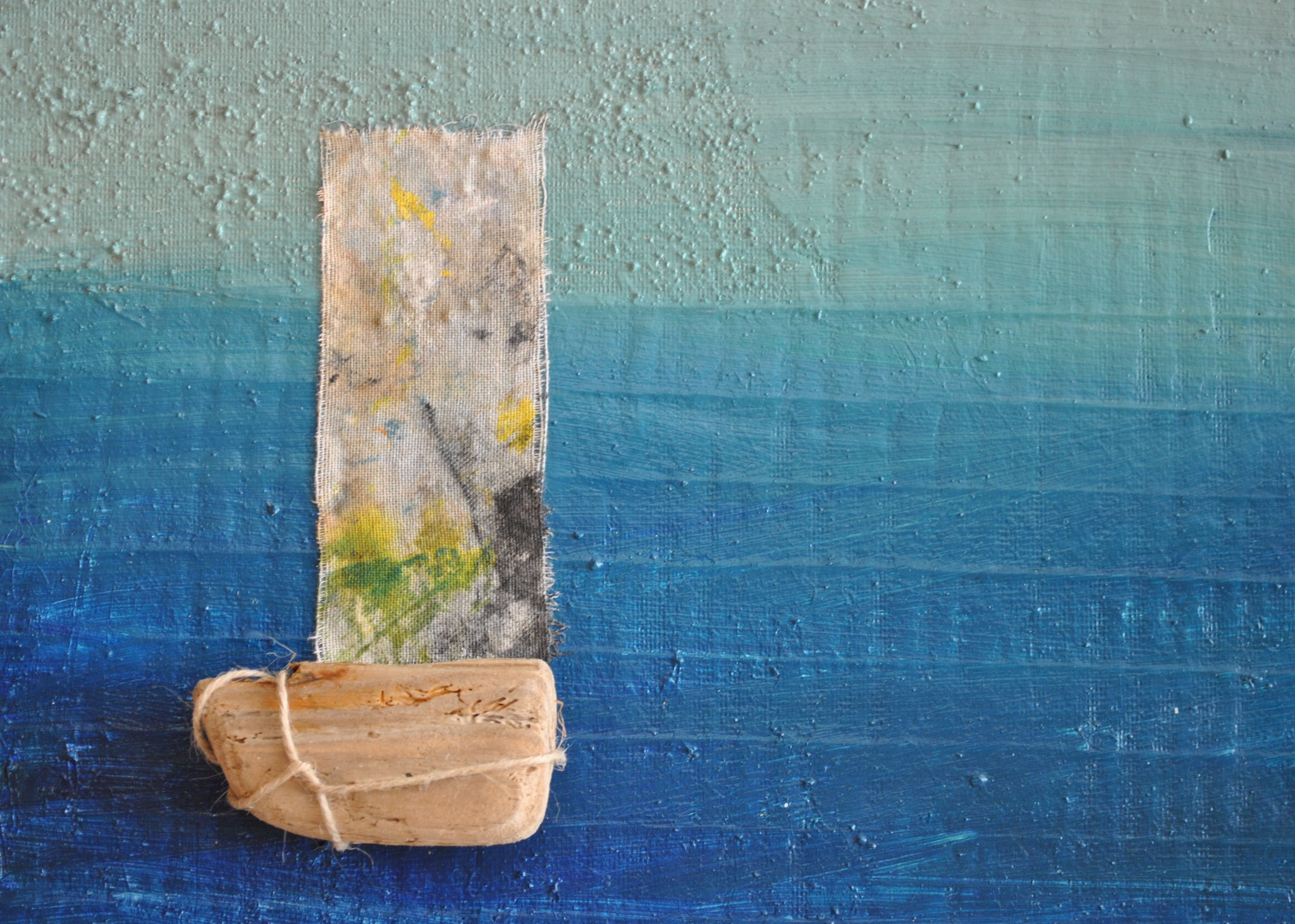 Radeau 1 Assemblage, peinture, papier sur panneau bois 26*34 cm 2024 Vendu 