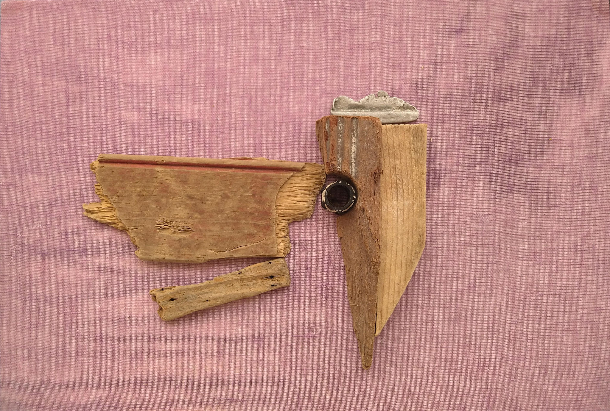 Look at me 2 assemblage sur bois et tissu - collection poisson abyssal - 30 x 43 cm 2024