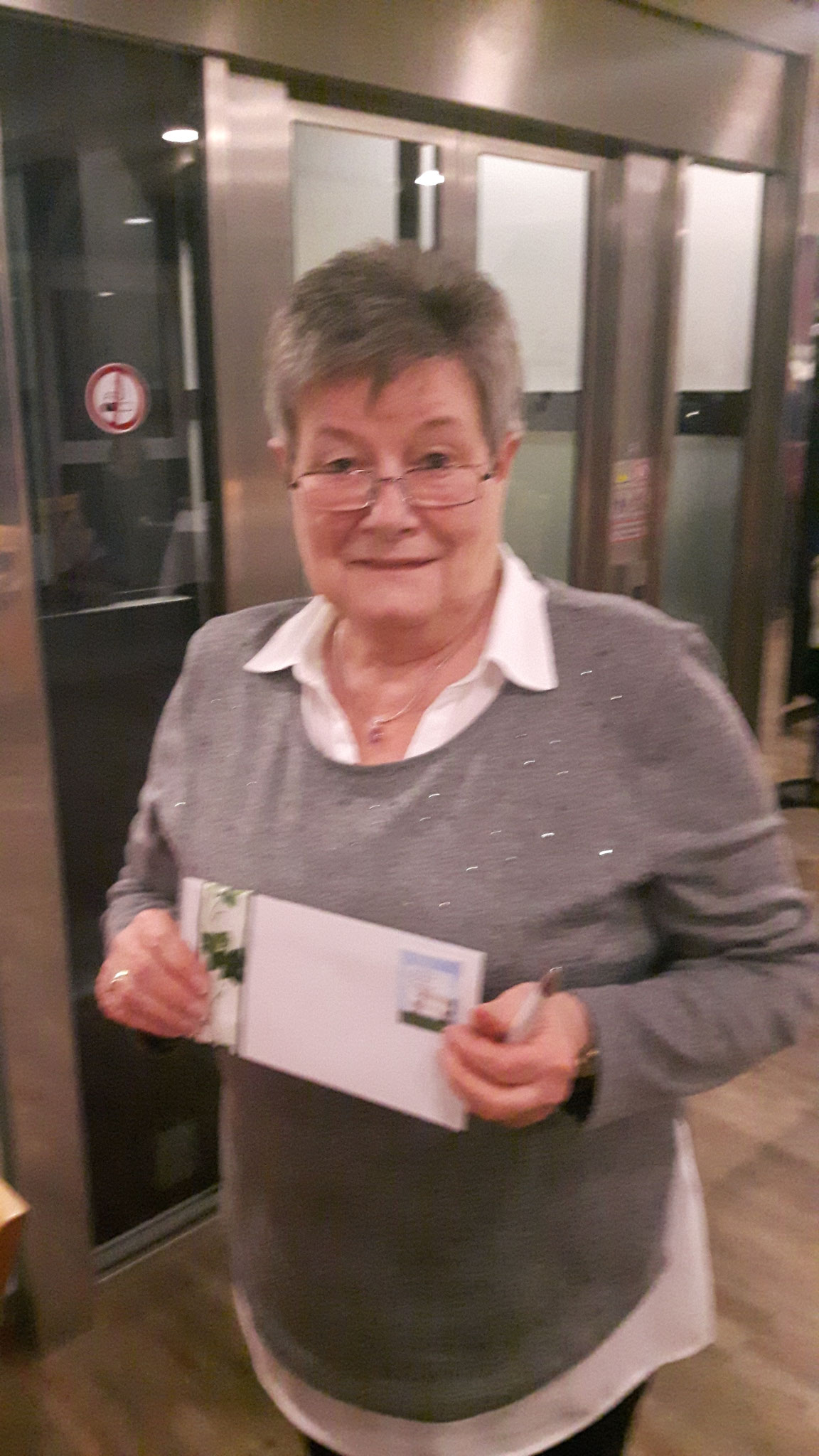 Gewinnerin beim Bingo