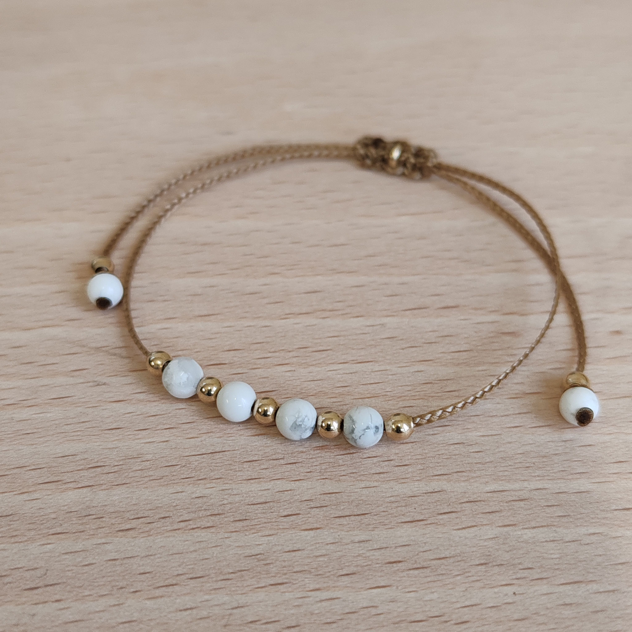 Howlite (confiance)