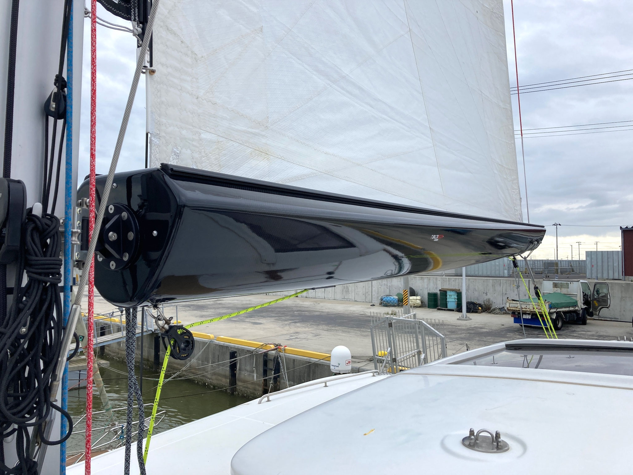 ヨット：レーザースタンダード　マスト・ブームセット 1 流体力学】風力で時速200キロ。空力の最先端：アメリカズカップ