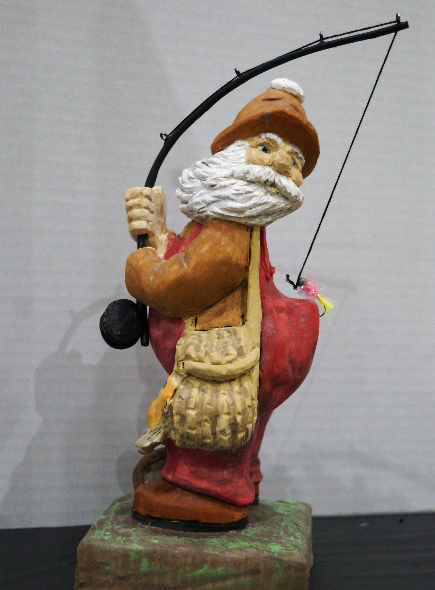 W-5 Santa in the Round - Tom Reeder