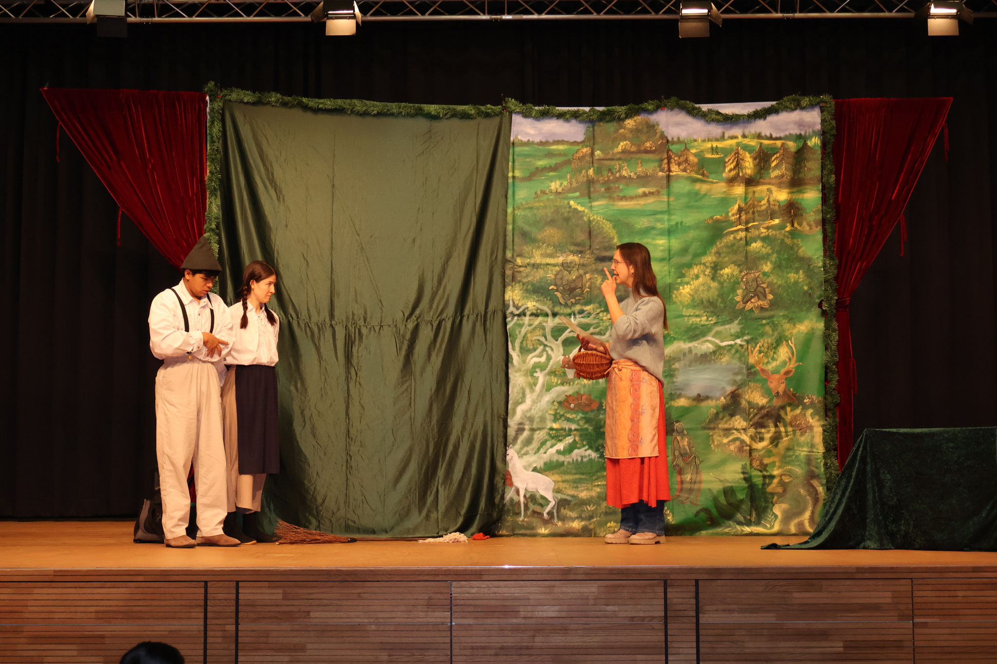 Frau Dihrik spielt die Mutter von Hänsel und Gretel