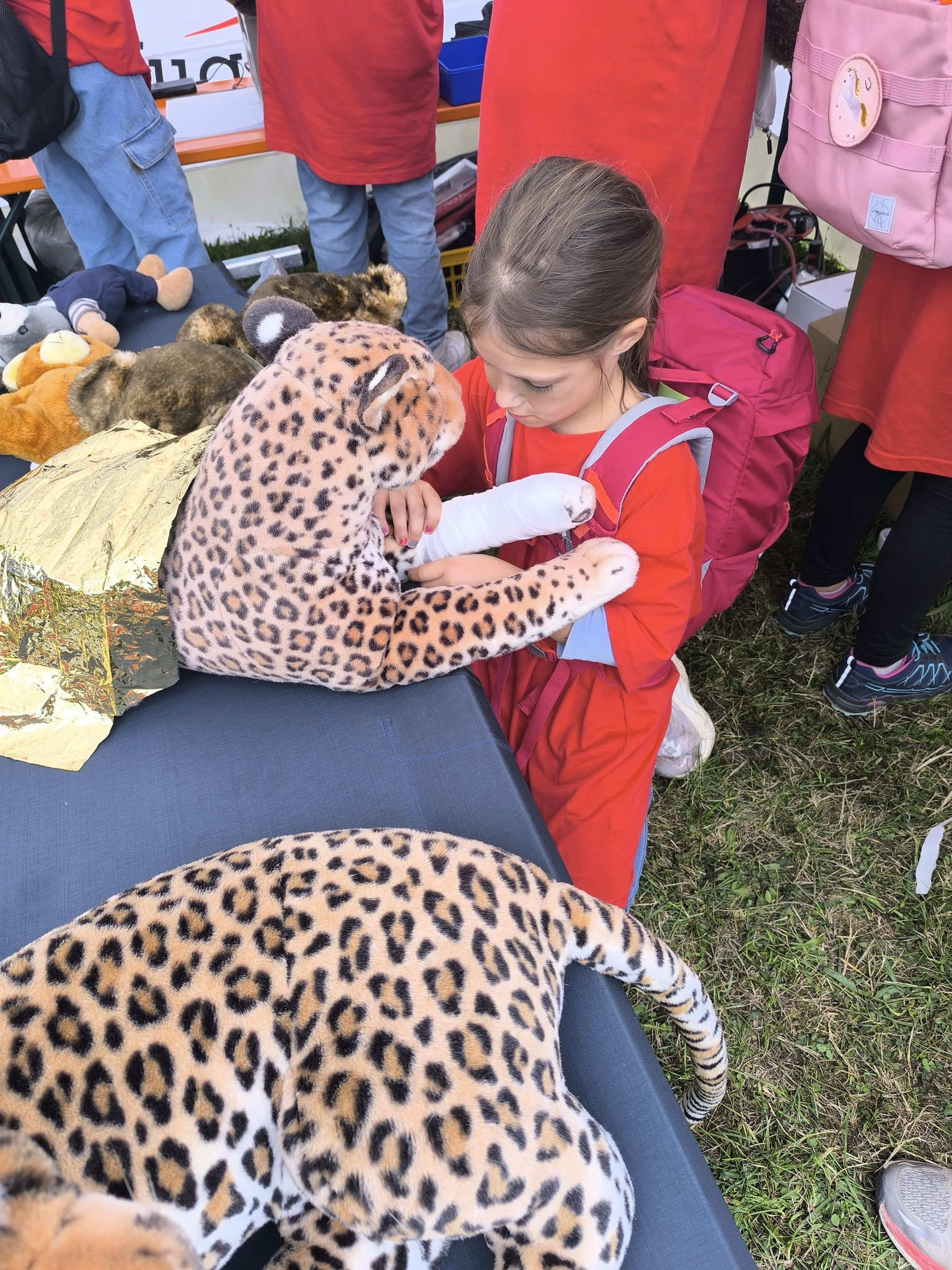 Hier warteten ganz viele Kuscheltiere in der Notaufnahme 