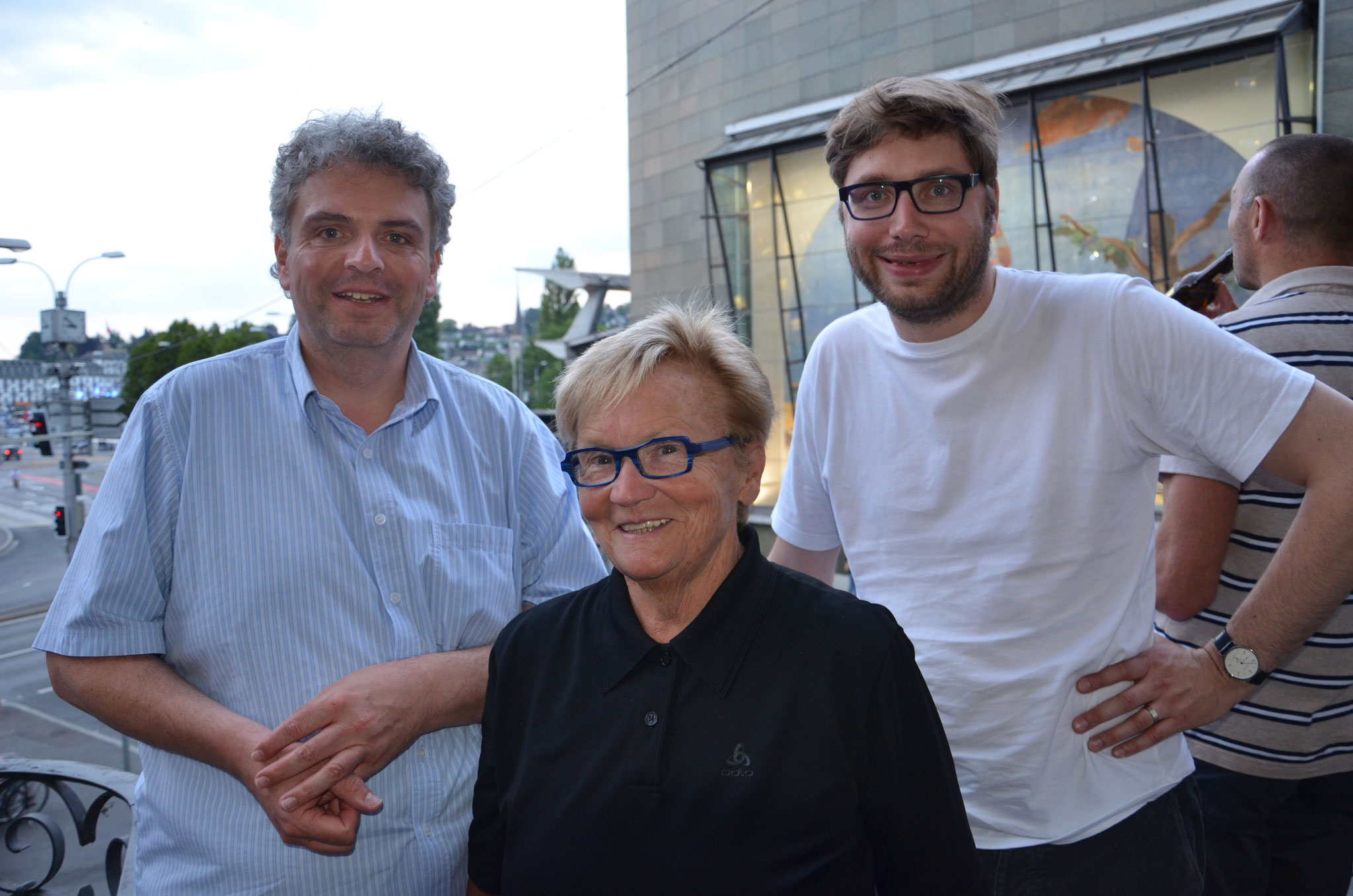 Die neuen Revisoren: Martin Uebelhart und Sven Gallinelli zusammen mit Monika van de Giessen.