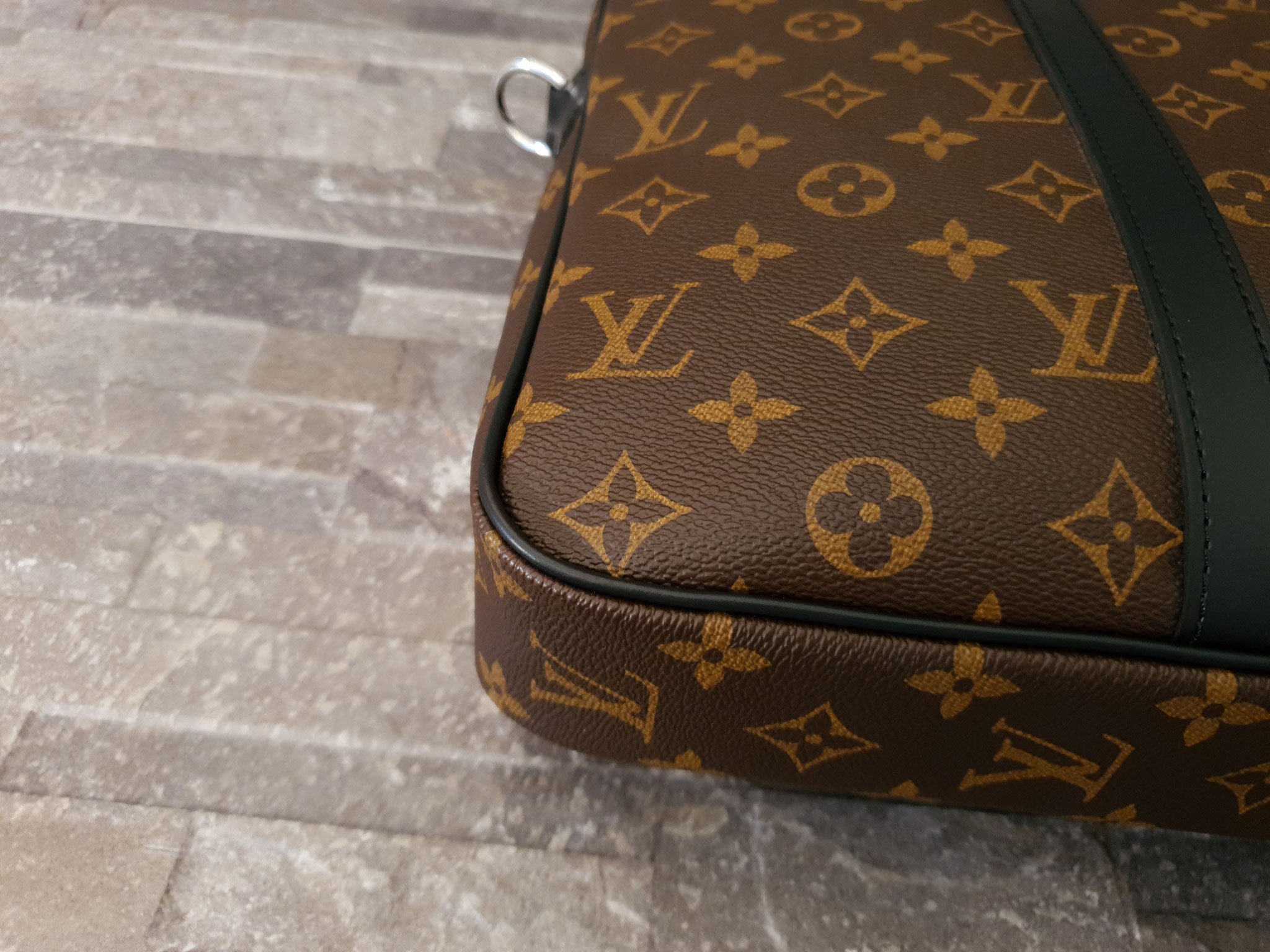 Louis Vuitton Monogram Porte documents voyage – Iconics Preloved Luxury