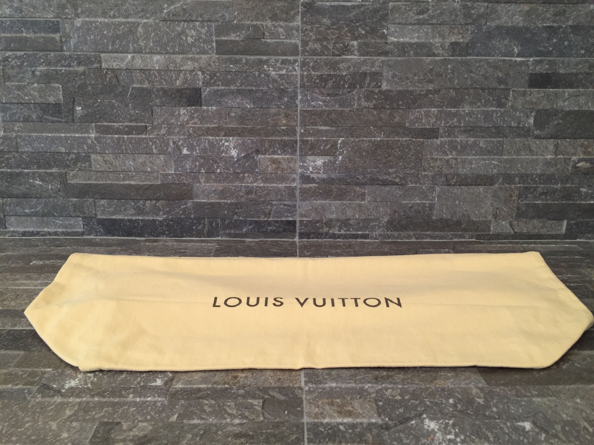 Louis Vuitton Monogram Cheche Bohemian in Bleu - Ankauf & Verkauf Second  Hand Designertaschen und Accessoires