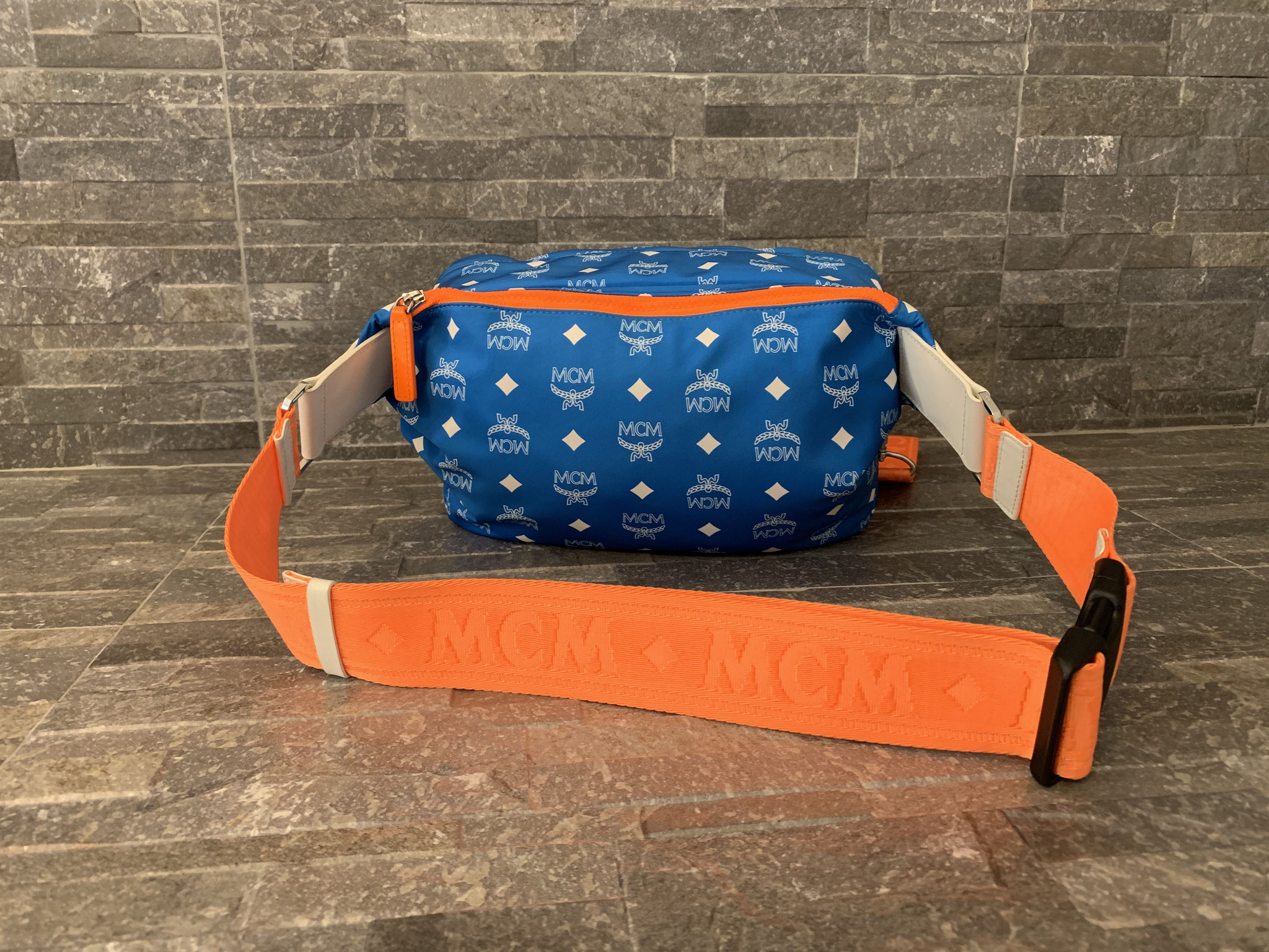 MCM Resnick Nylon Belt Bag in Blau - Ankauf & Verkauf Second Hand