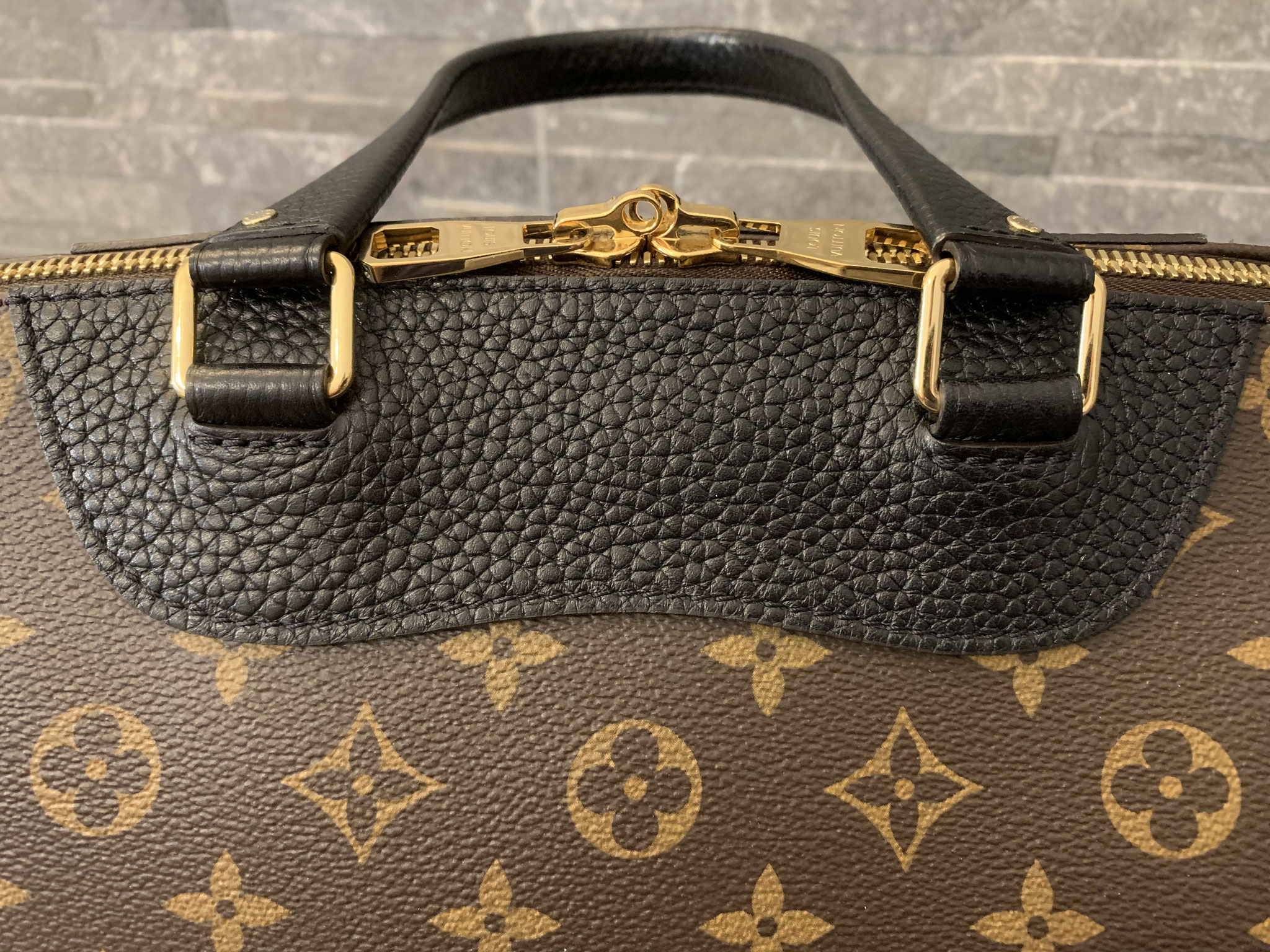 Louis Vuitton Monogram Canvas Retiro NM in Noir - Ankauf & Verkauf Second  Hand Designertaschen und Accessoires