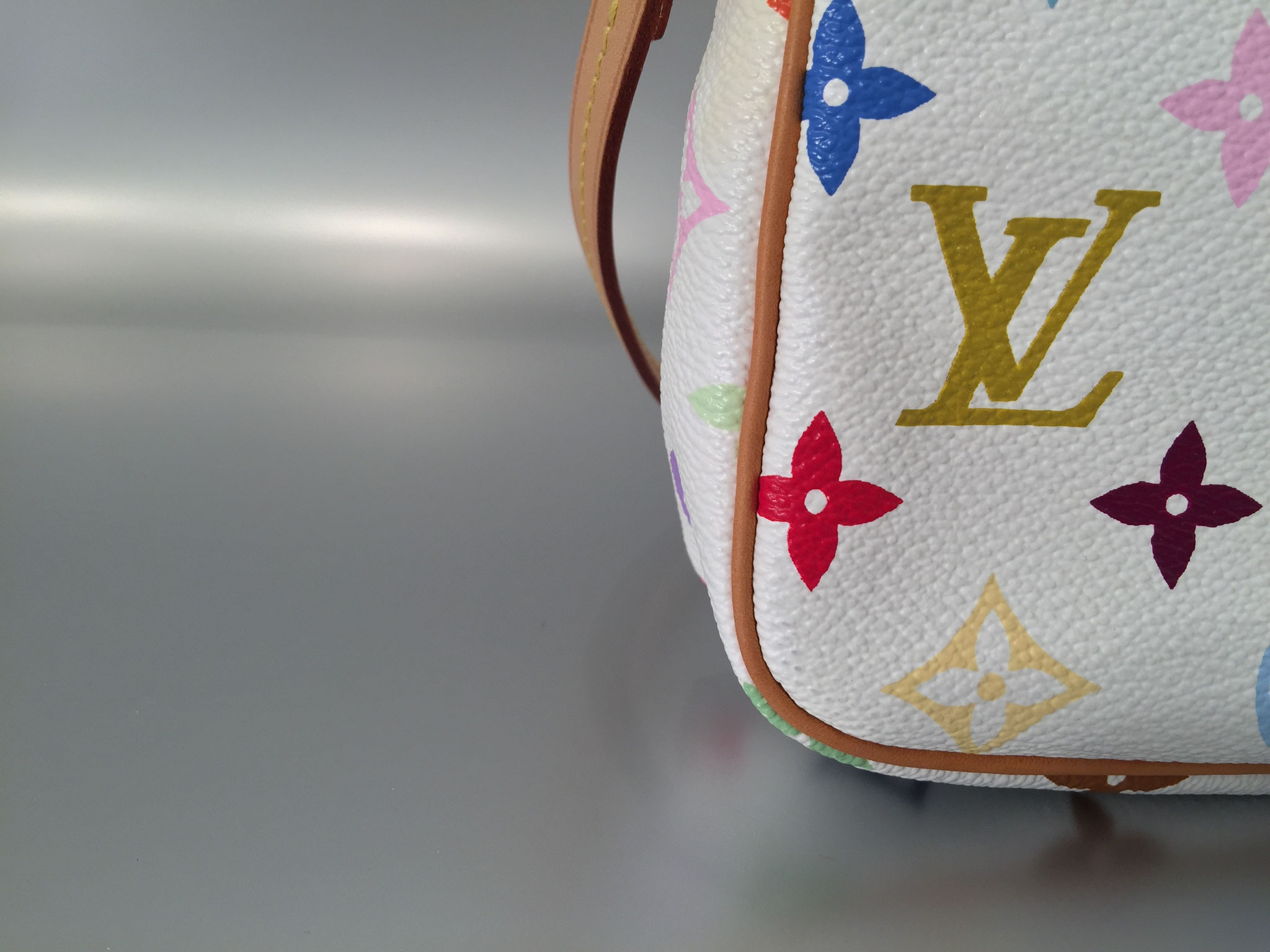 Louis Vuitton Monogram Multicolore Pochette Accessoires (SHG-mMTQEu)