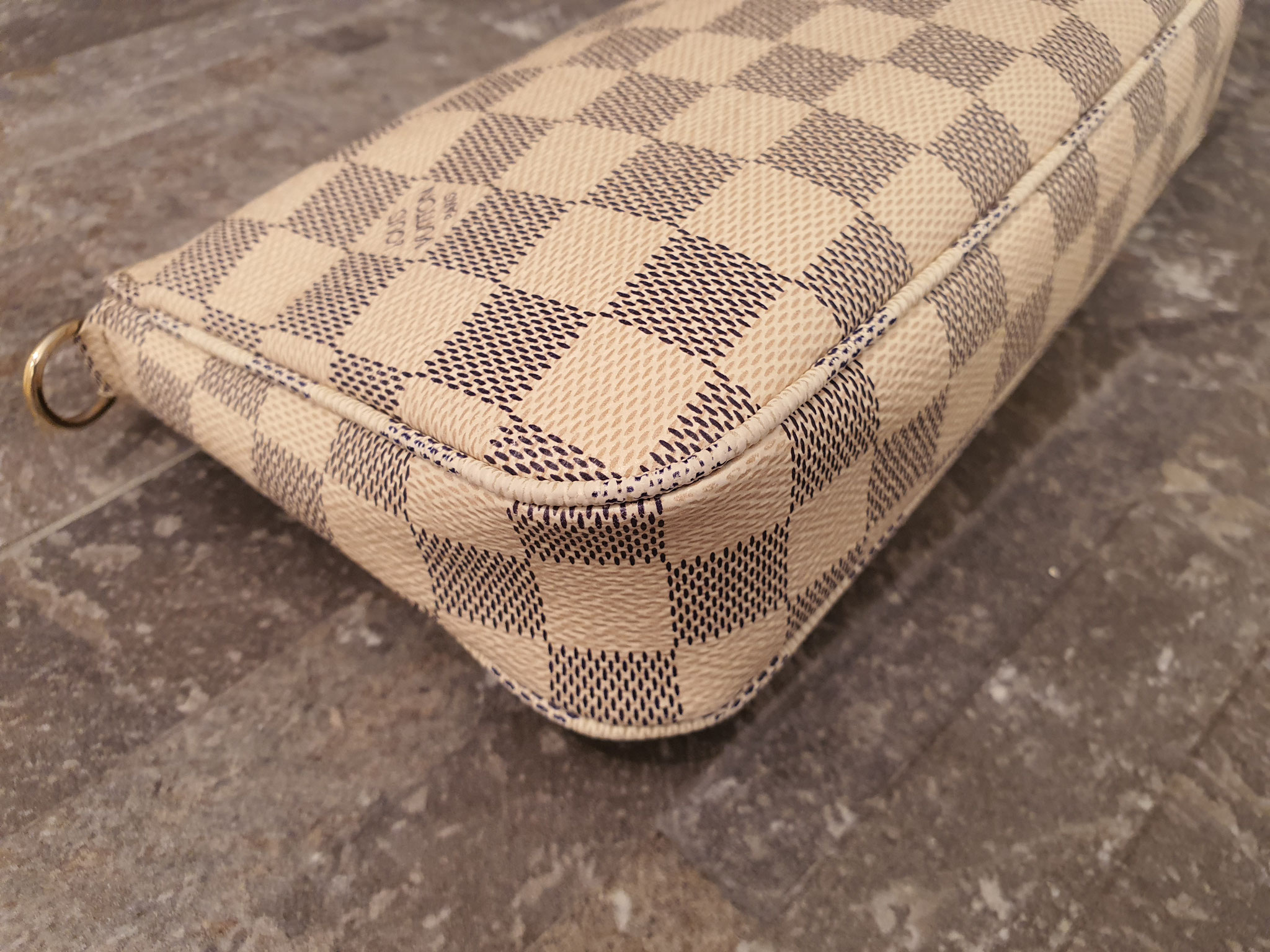 Sold at Auction: Louis Vuitton, Louis Vuitton Damier Azur Pochette  Accessoires