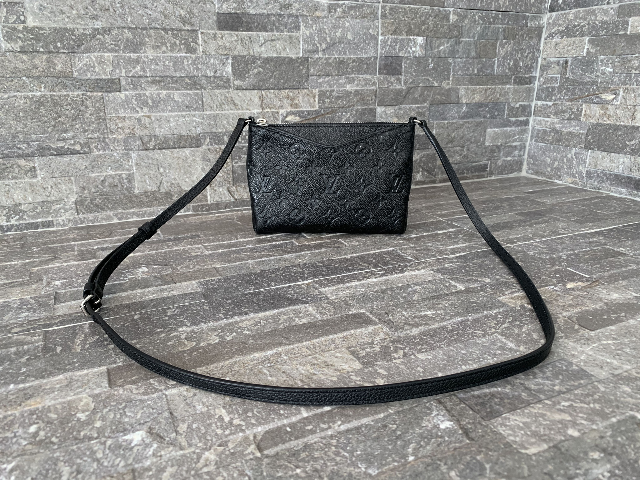 Louis vuitton store pallas empreinte
