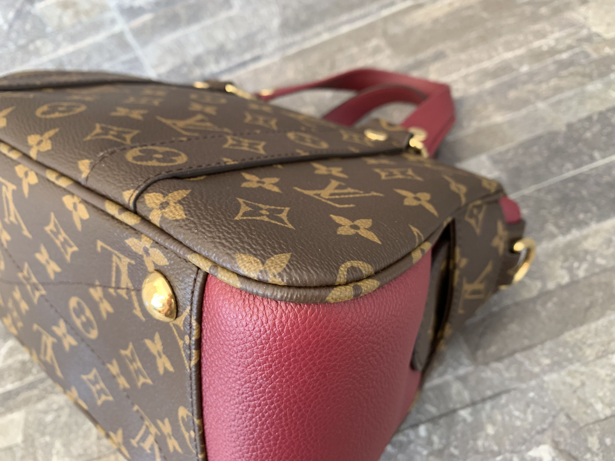 LOUIS VUITTON Manhattan NM Monogram Canvas Shoulder Bag Caramel