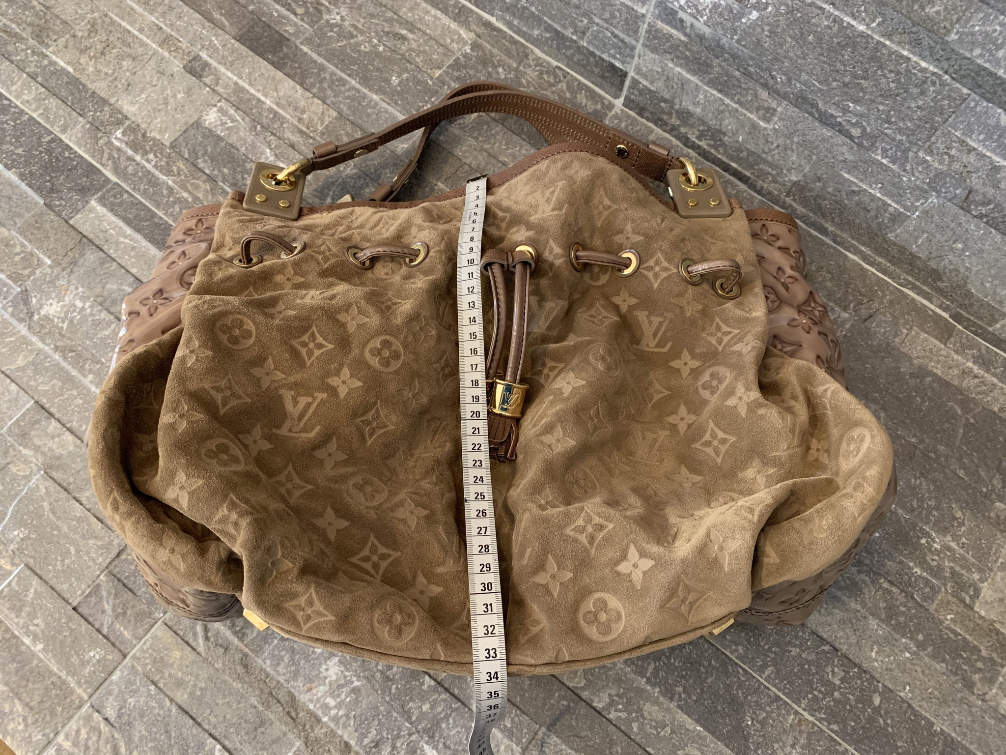 Louis Vuitton Monogram Suede Irene Coco Ankauf Verkauf Second Hand Designertaschen und Accessoires